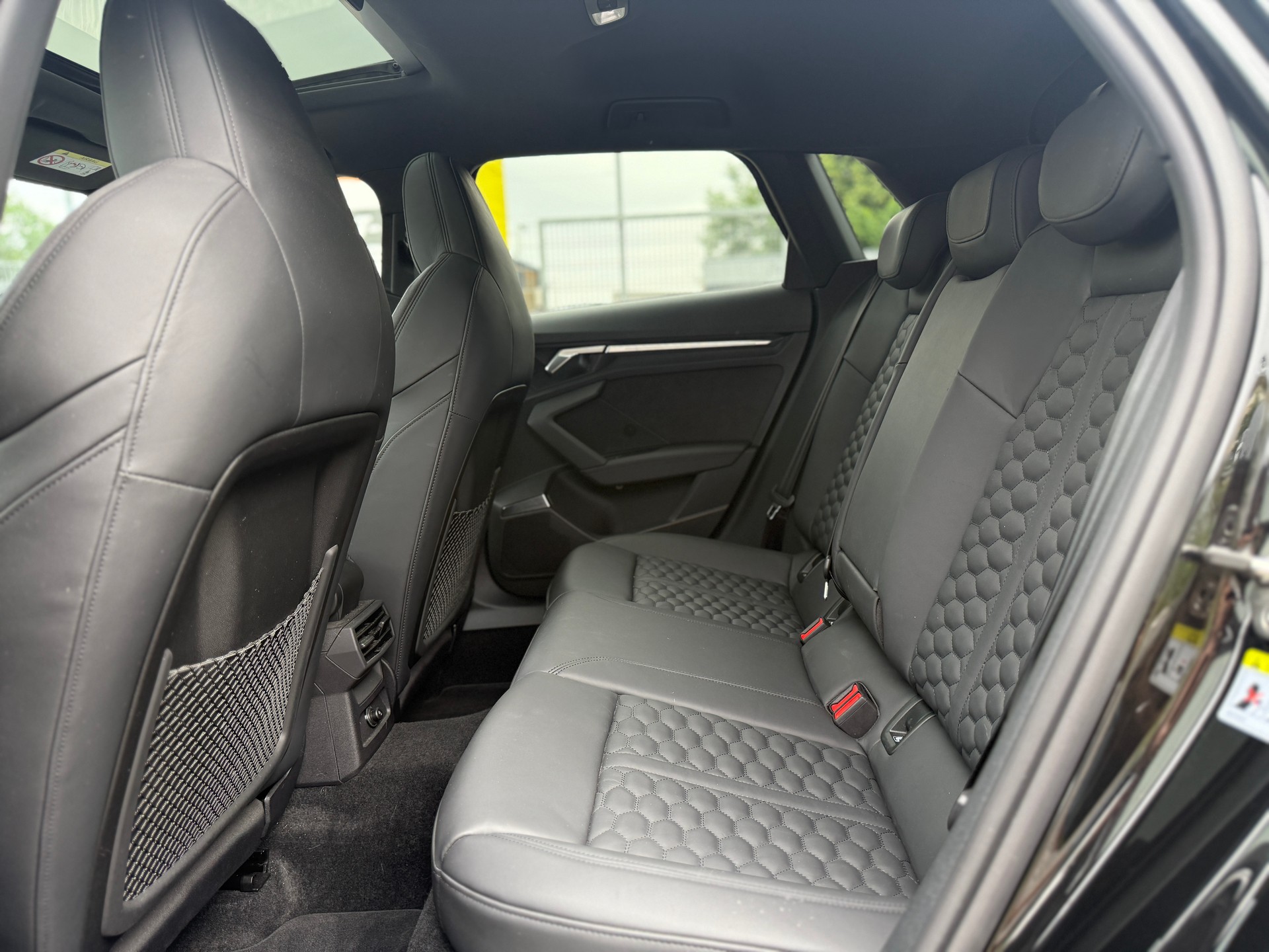 AUDI RS3 Sportback 2.5 TSI quattro S-tronic-image-10