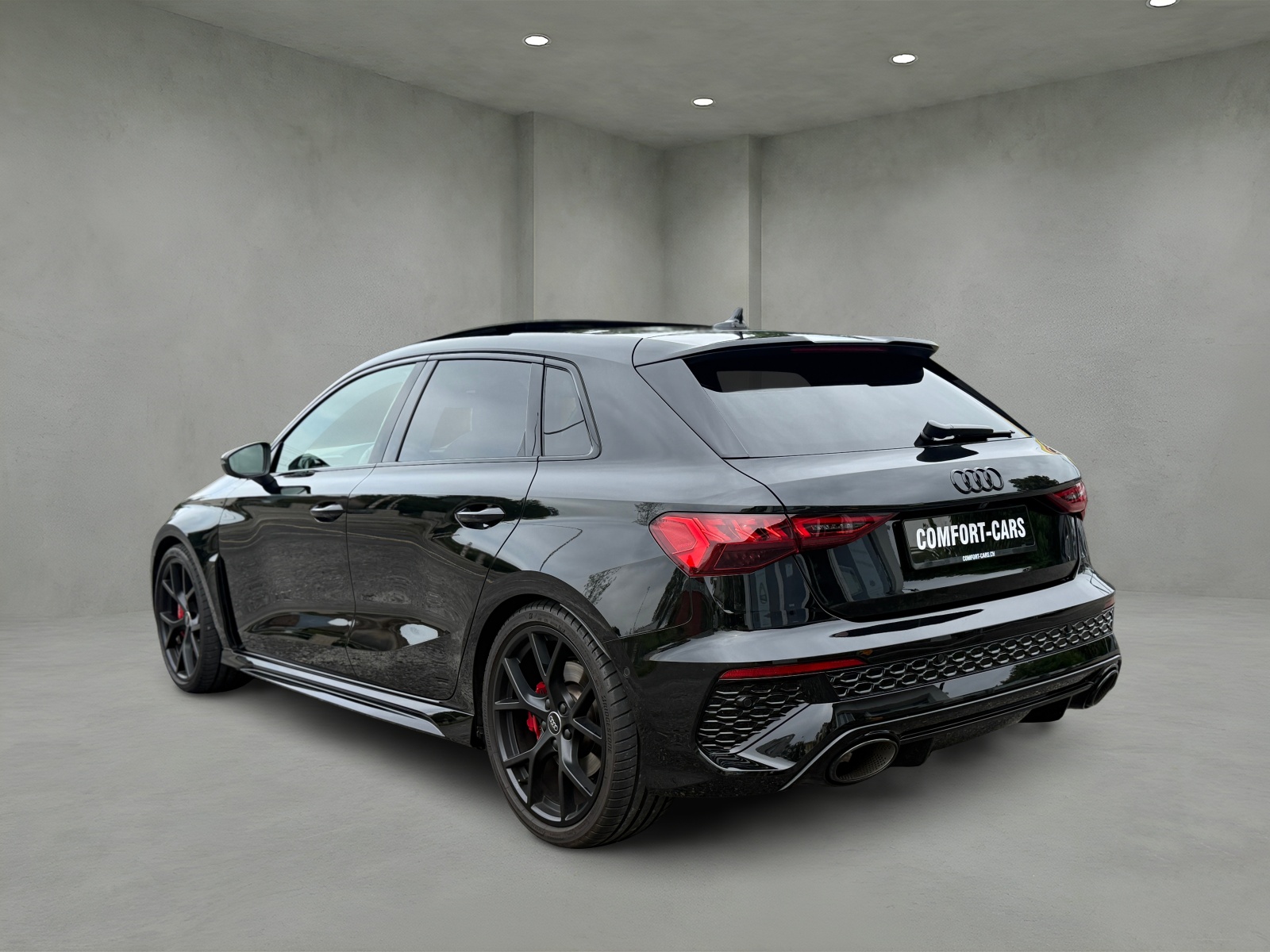 AUDI RS3 Sportback 2.5 TSI quattro S-tronic Audi Swiss Service Package+-image-4