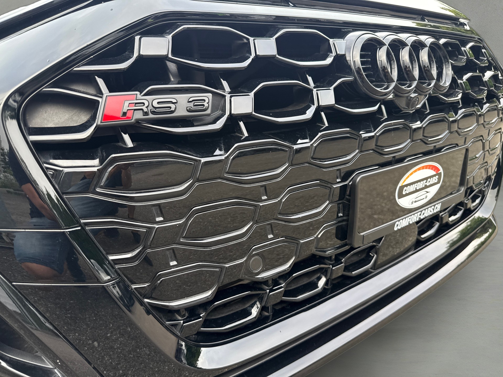 AUDI RS3 Sportback 2.5 TSI quattro S-tronic Audi Swiss Service Package+-image-28