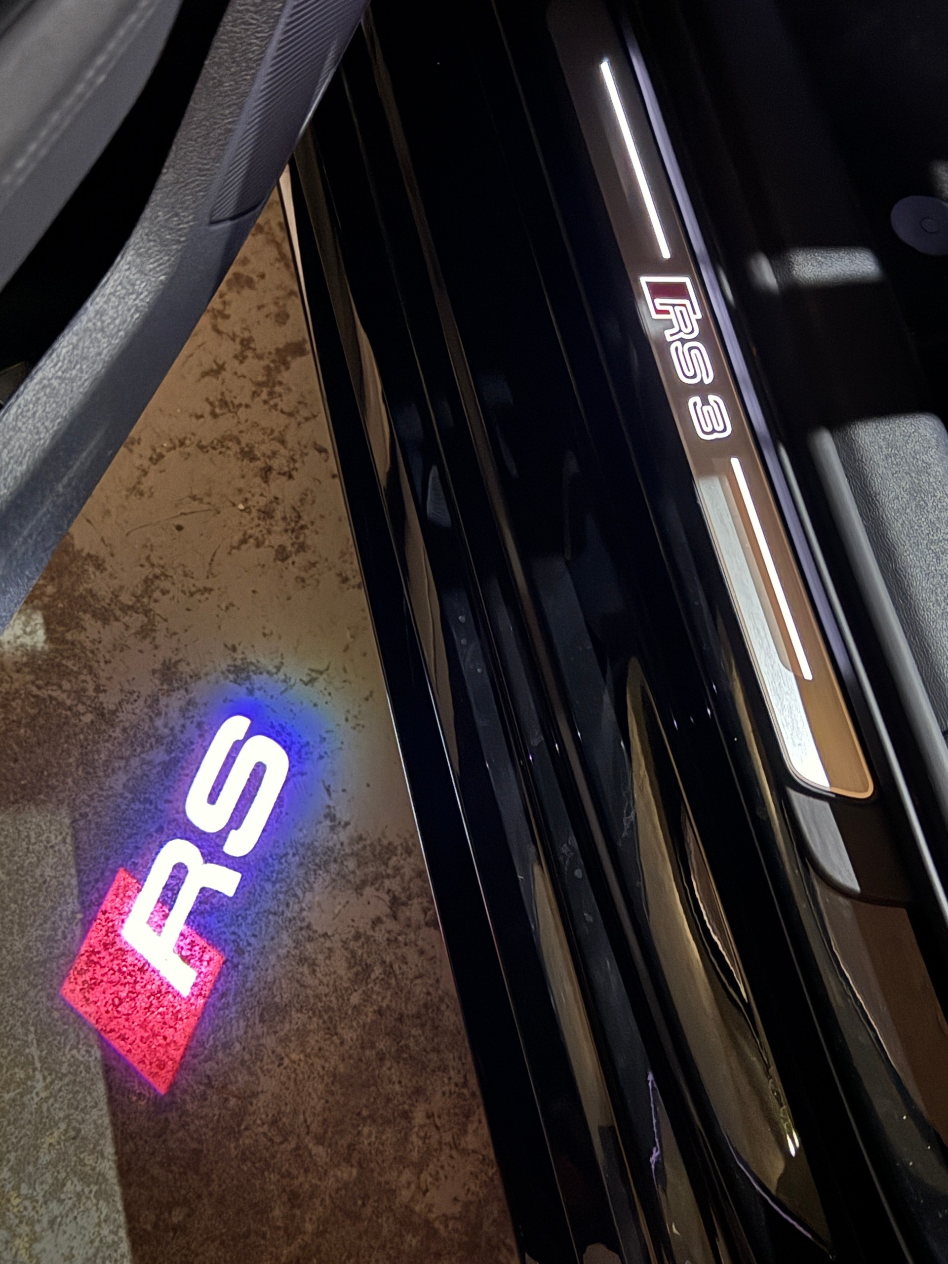AUDI RS3 Sportback 2.5 TSI quattro S-tronic Audi Swiss Service Package+-image-30