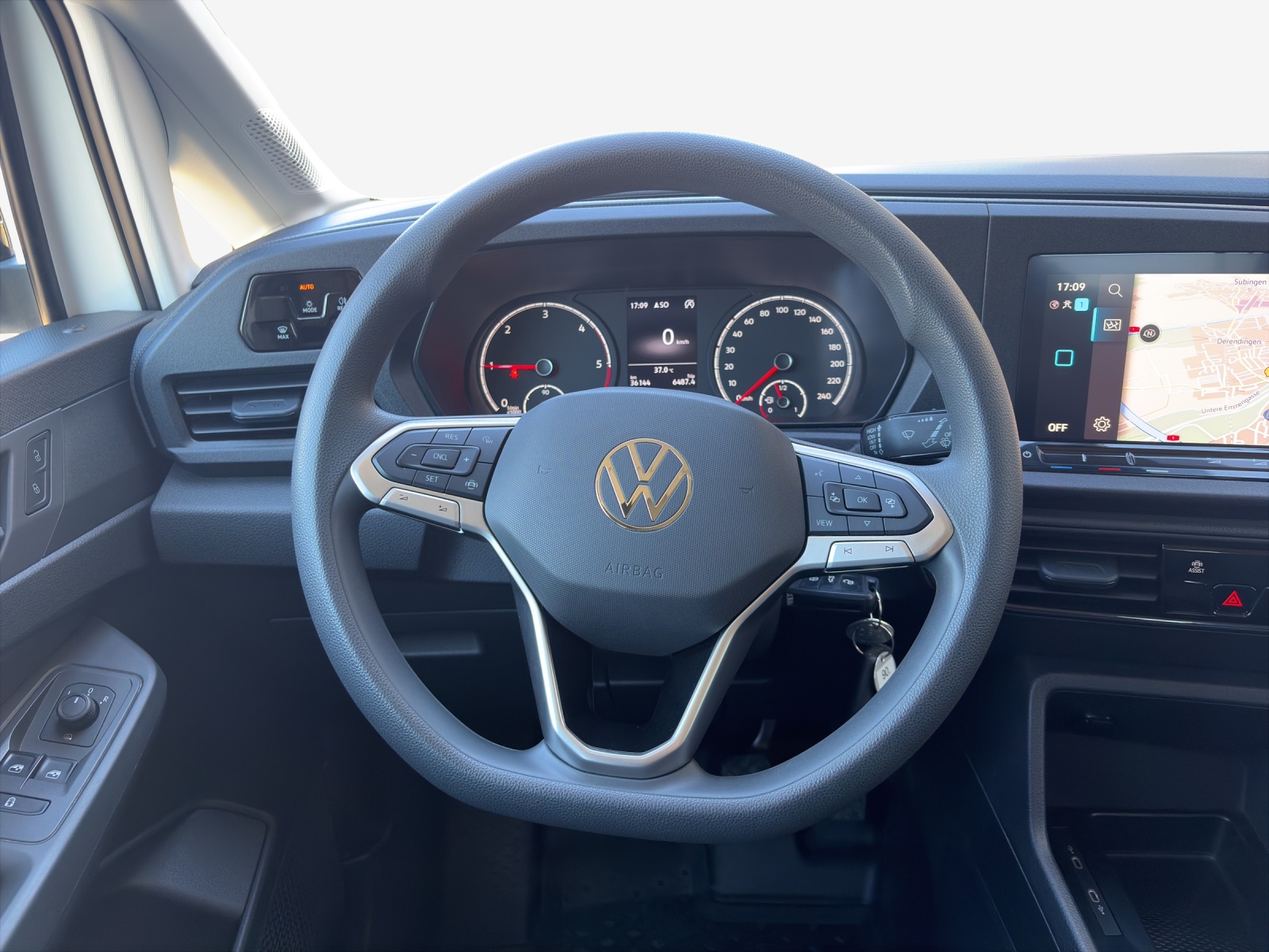 VW Caddy 2.0 TDI-image-9