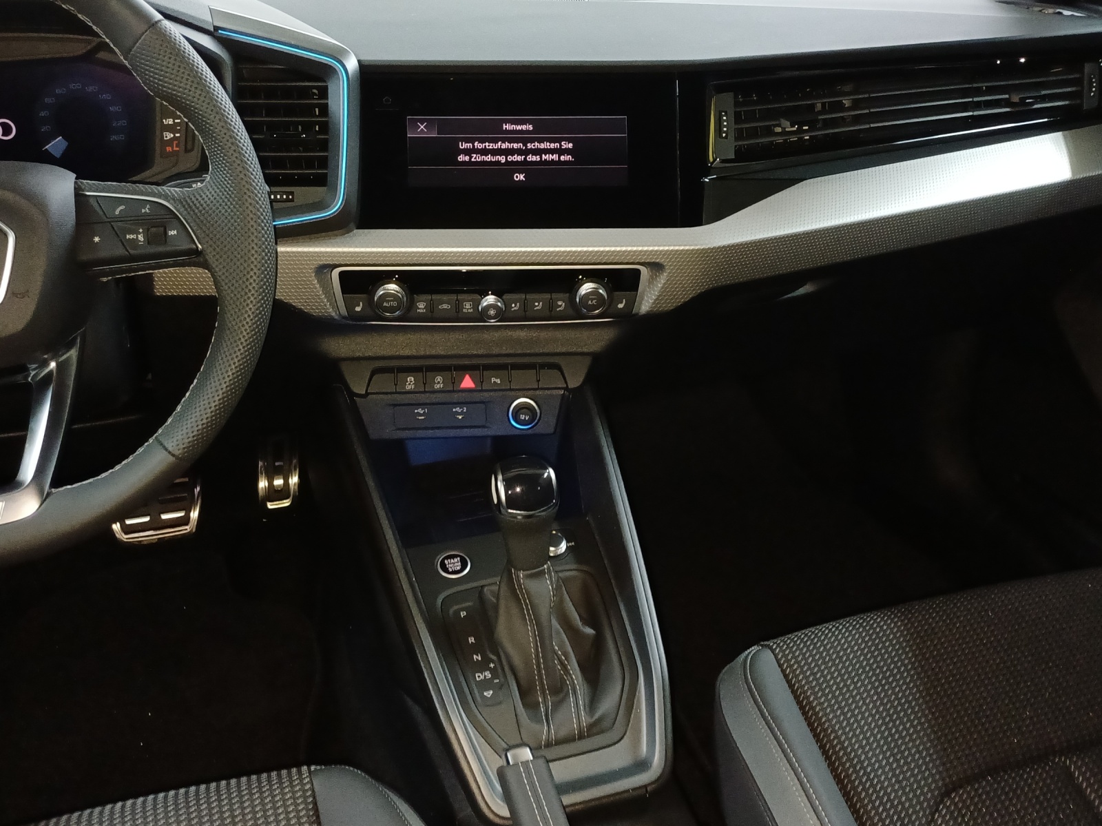 AUDI A1 Sportback 35 TFSI S Line S-tronic-image-10