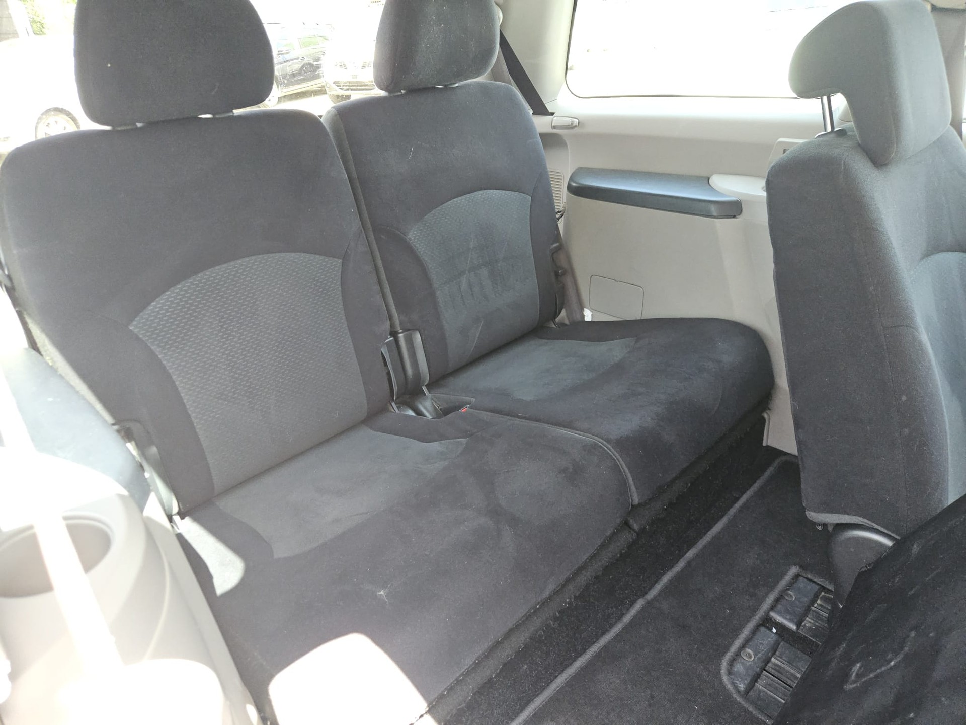 MITSUBISHI Grandis 2.0 16V DID Swiss Edition-image-10