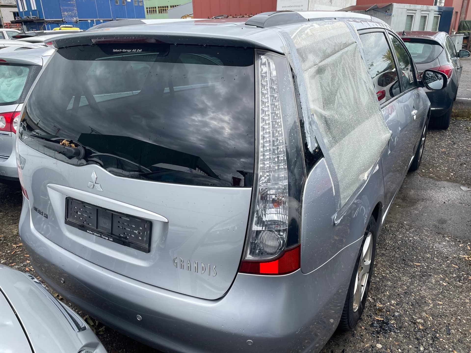 MITSUBISHI Grandis 2.0 16V DID Swiss Edition-image-14