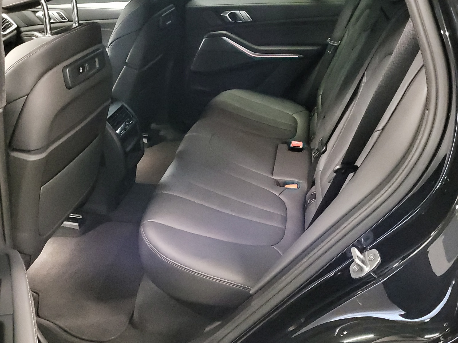 BMW X5 xDrive 48V 40i M Sport-image-18