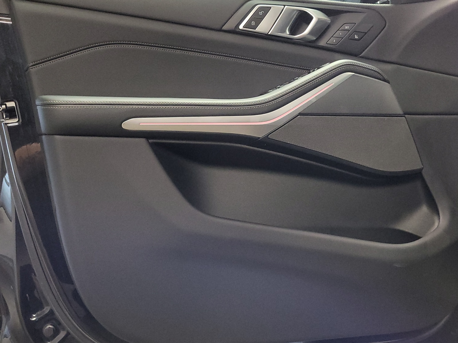 BMW X5 xDrive 48V 40i M Sport-image-17