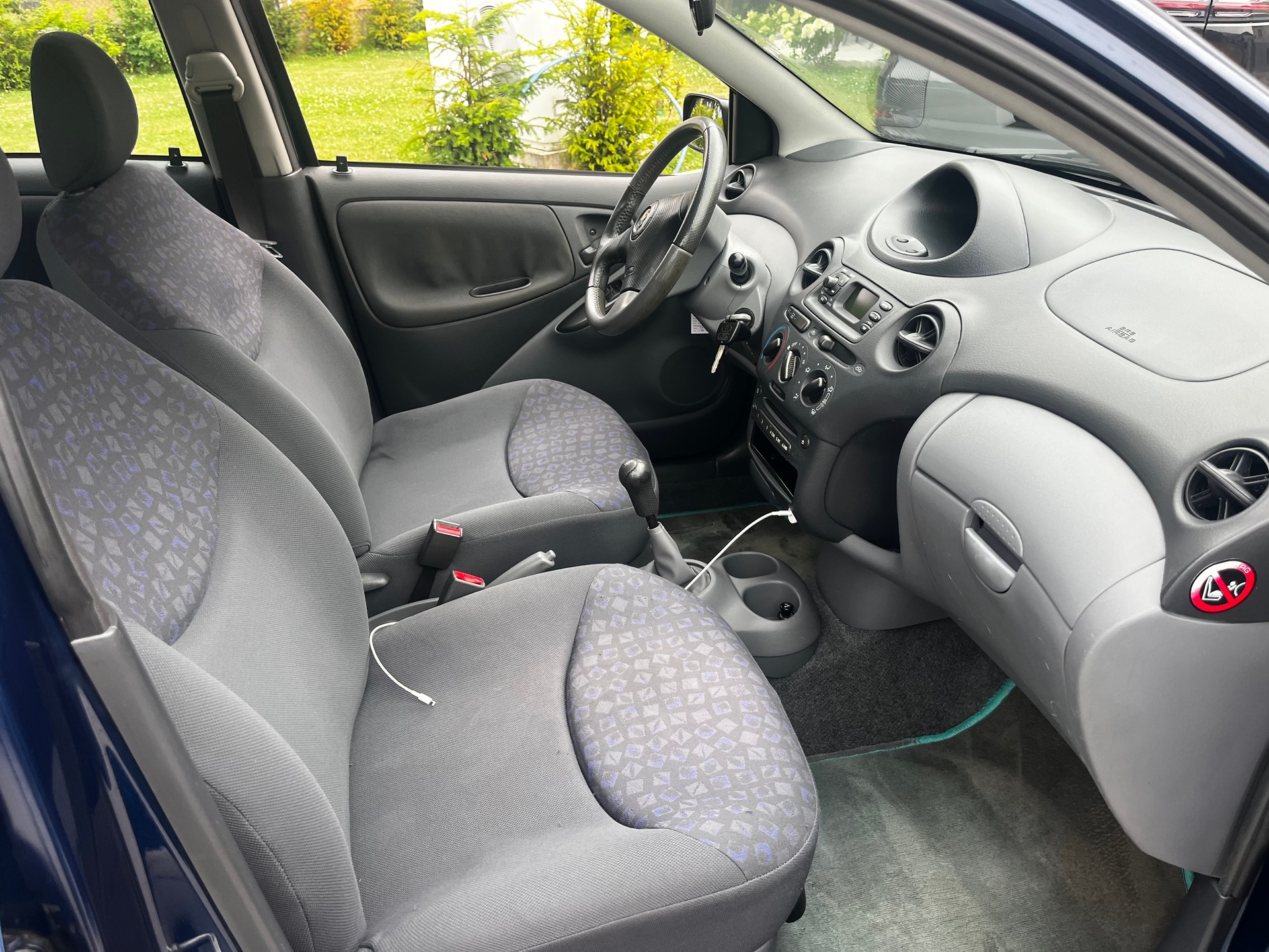 TOYOTA Yaris 1.3 Linea Sol-image-7