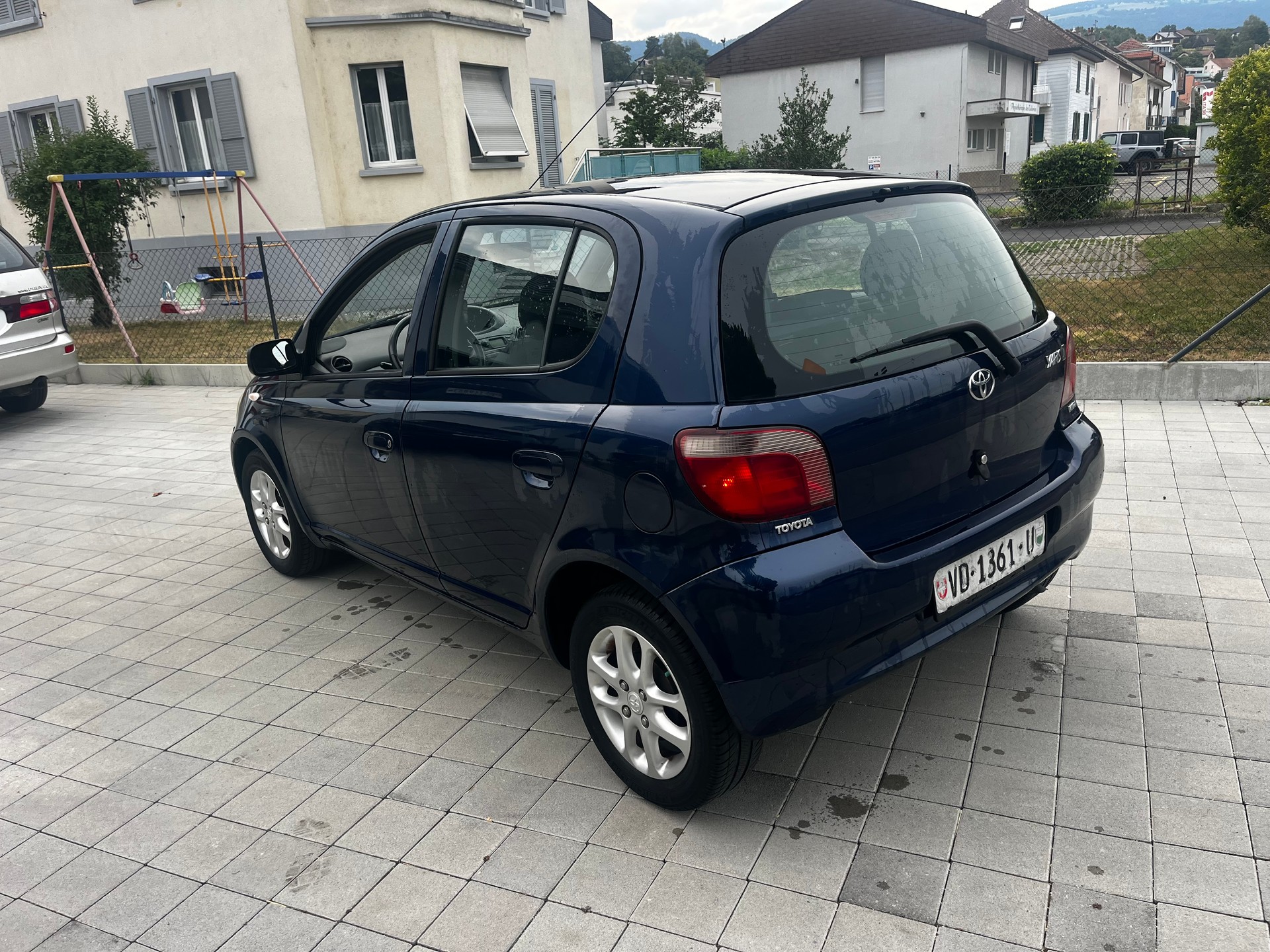 TOYOTA Yaris 1.3 Linea Sol-image-5