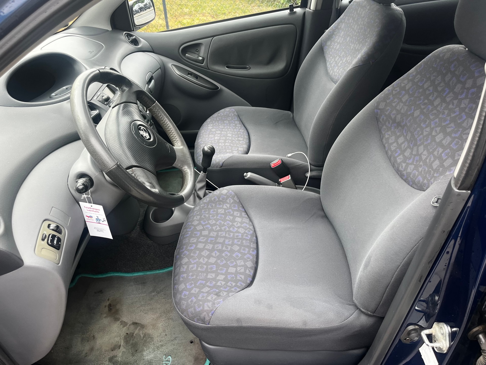 TOYOTA Yaris 1.3 Linea Sol-image-6
