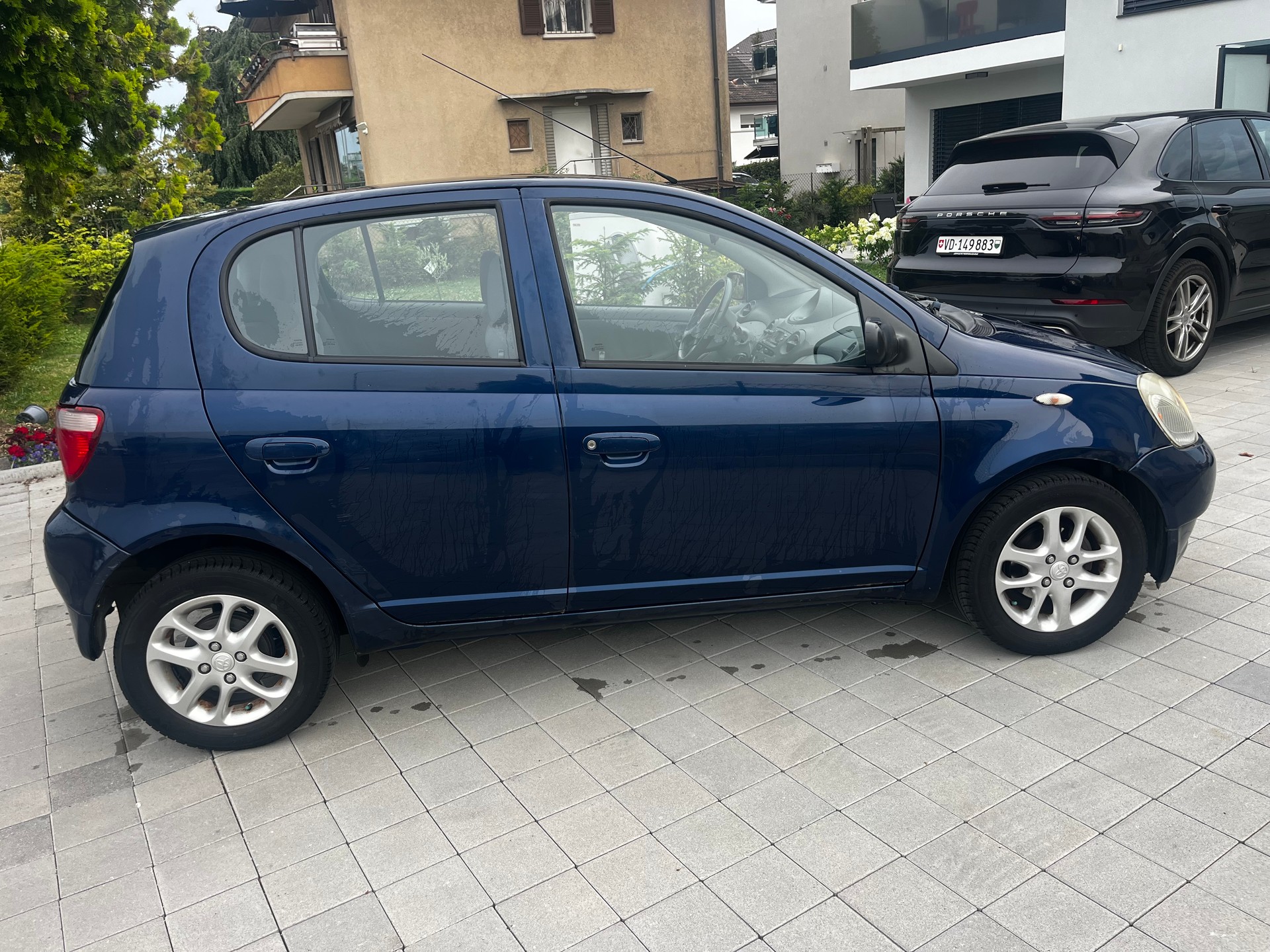 TOYOTA Yaris 1.3 Linea Sol-image-1