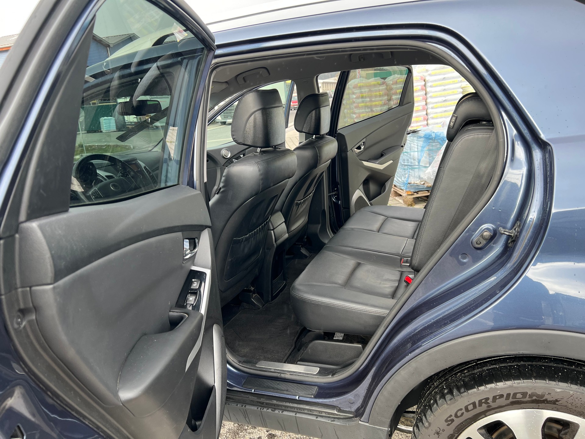 KGM-SsangYong Korando 2.0 e-XDI Quartz 4WD Automatic-image-9