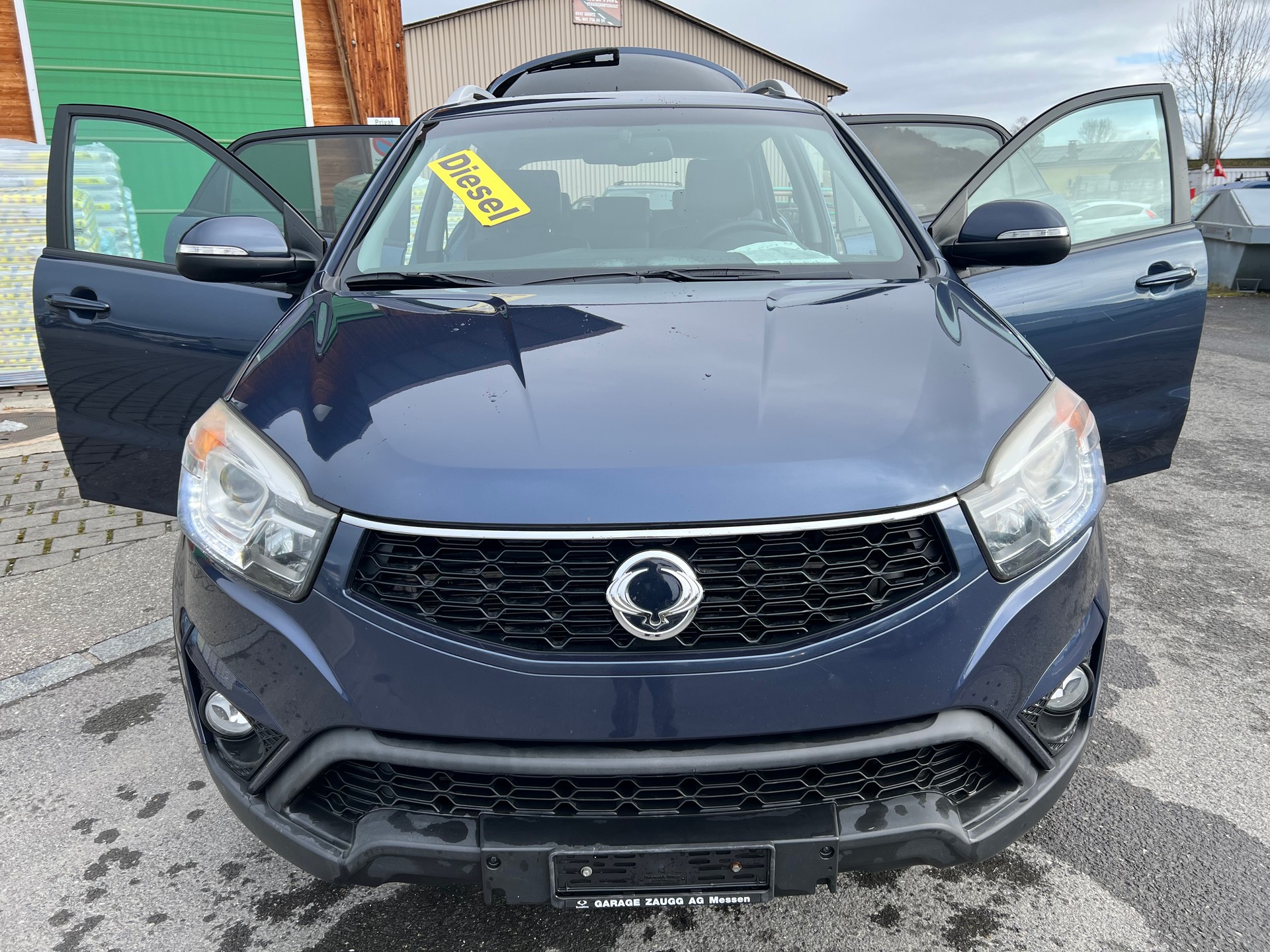 KGM-SsangYong Korando 2.0 e-XDI Quartz 4WD Automatic-image-6