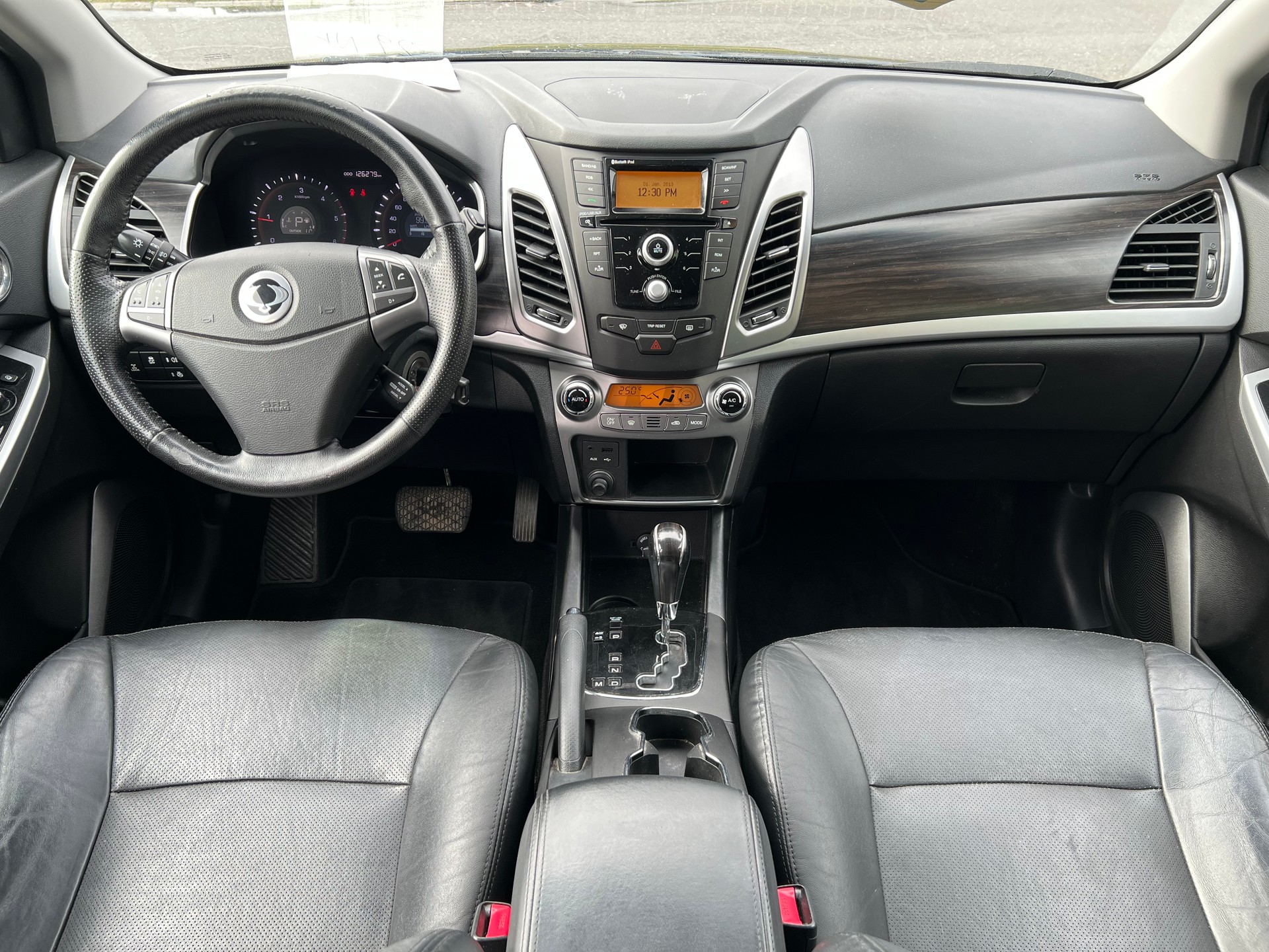 KGM-SsangYong Korando 2.0 e-XDI Quartz 4WD Automatic-image-12