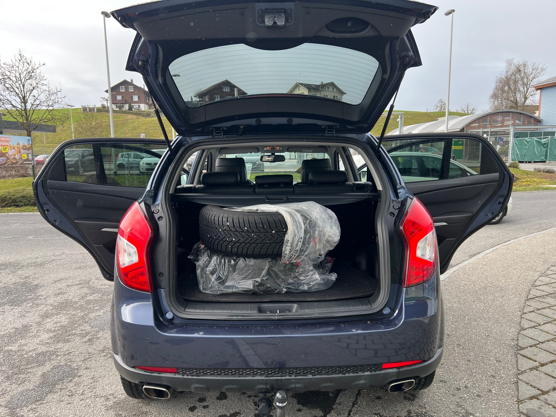 KGM-SsangYong Korando 2.0 e-XDI Quartz 4WD Automatic-image-11