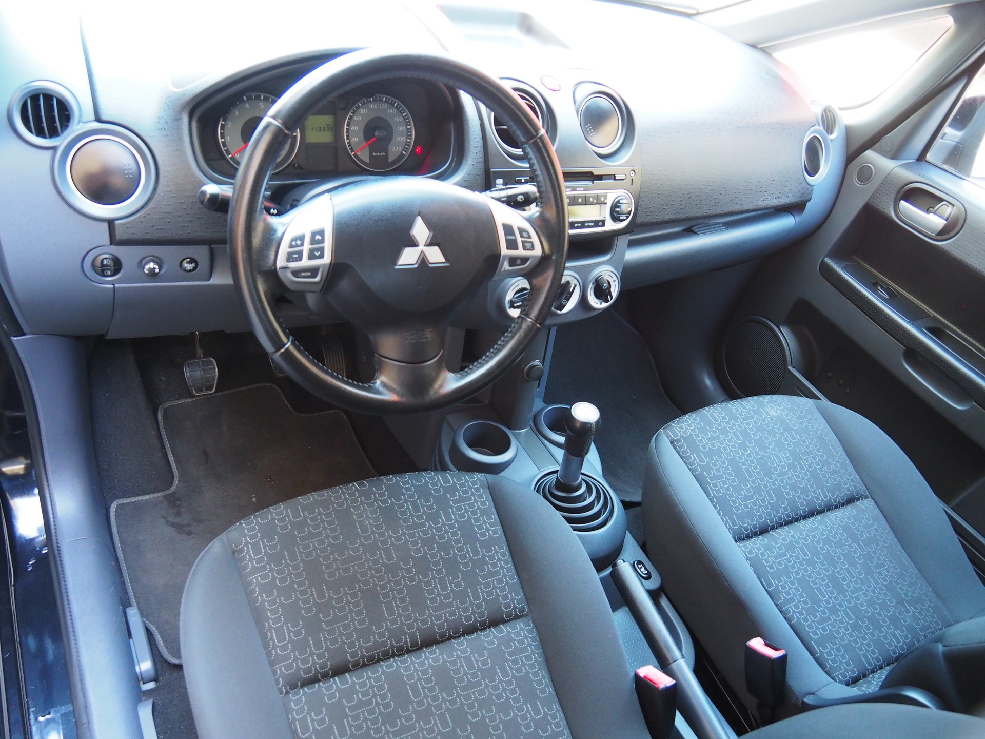 MITSUBISHI Colt 1.3 16V Jubilé (35) ClearTec-image-10
