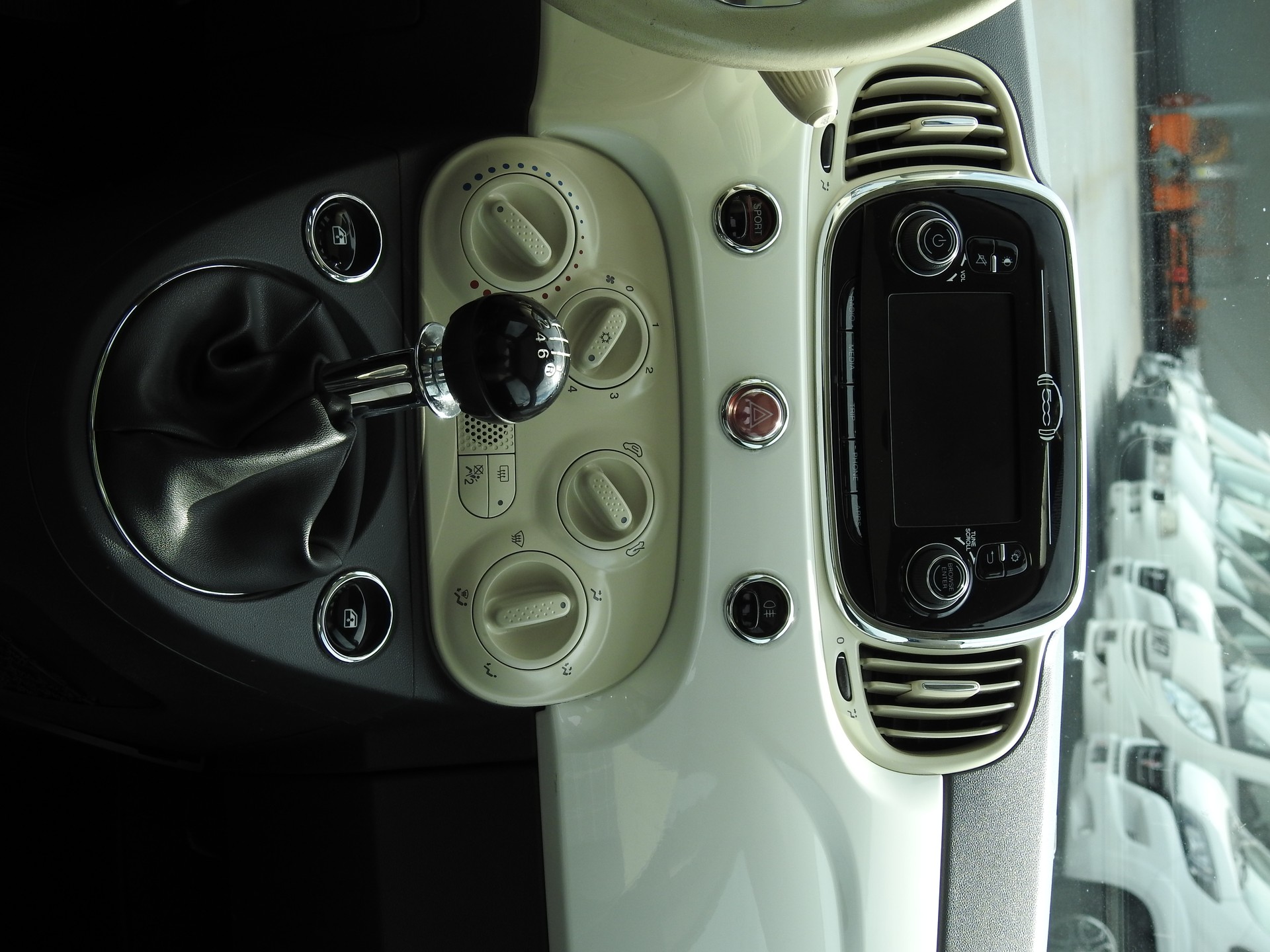 FIAT 500 0.9 Twinair Turbo Ron Arad Edition-image-15