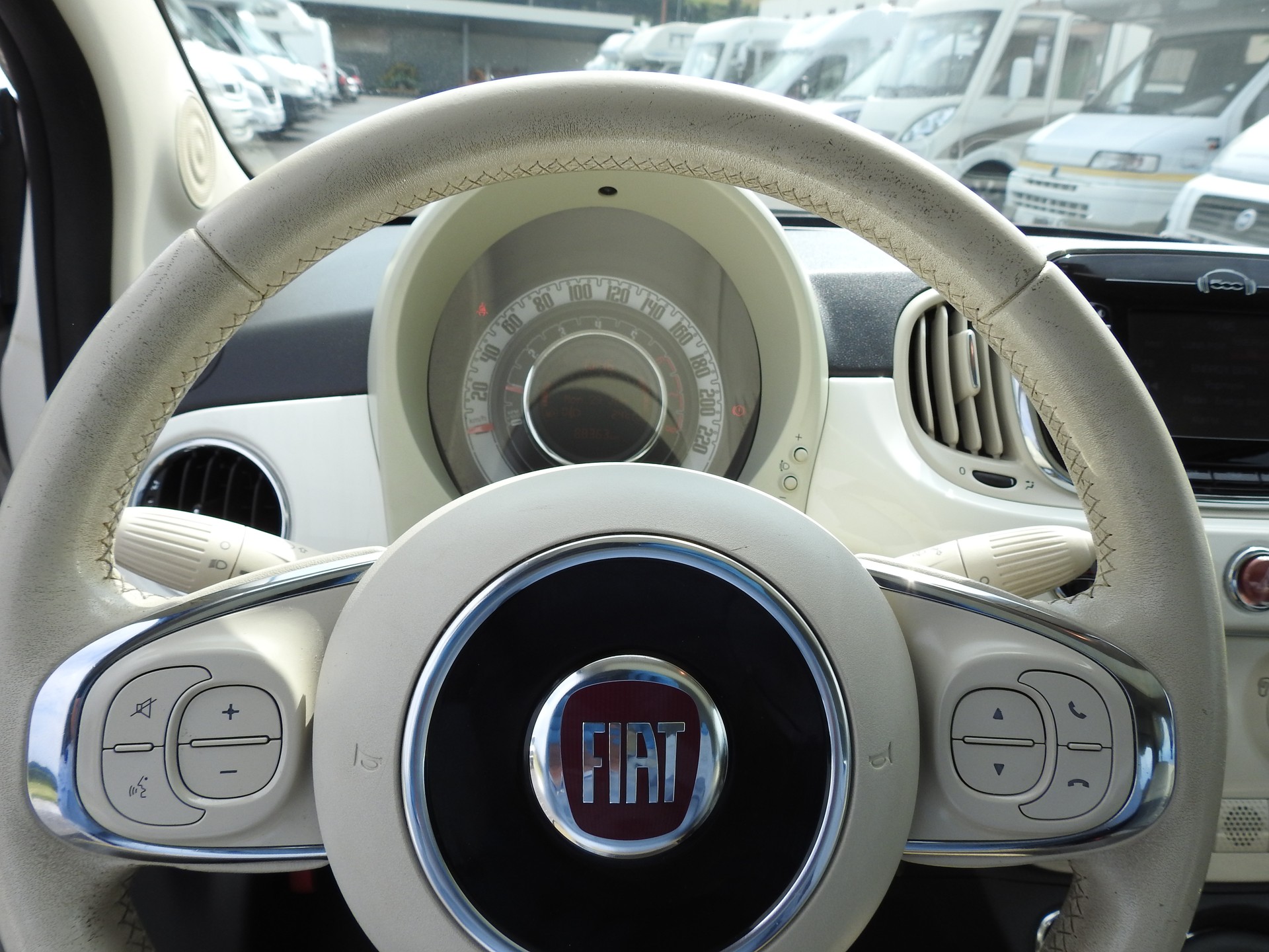 FIAT 500 0.9 Twinair Turbo Ron Arad Edition-image-25