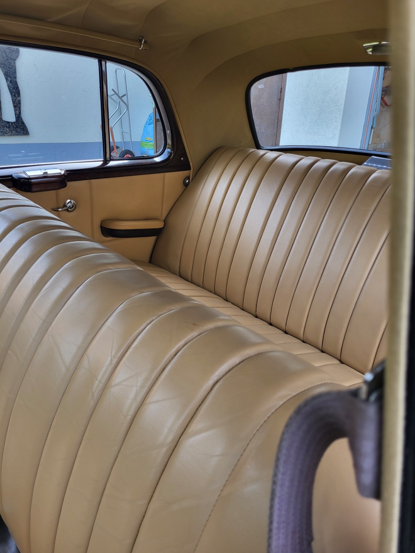 MERCEDES-BENZ Ponton 220S-image-7
