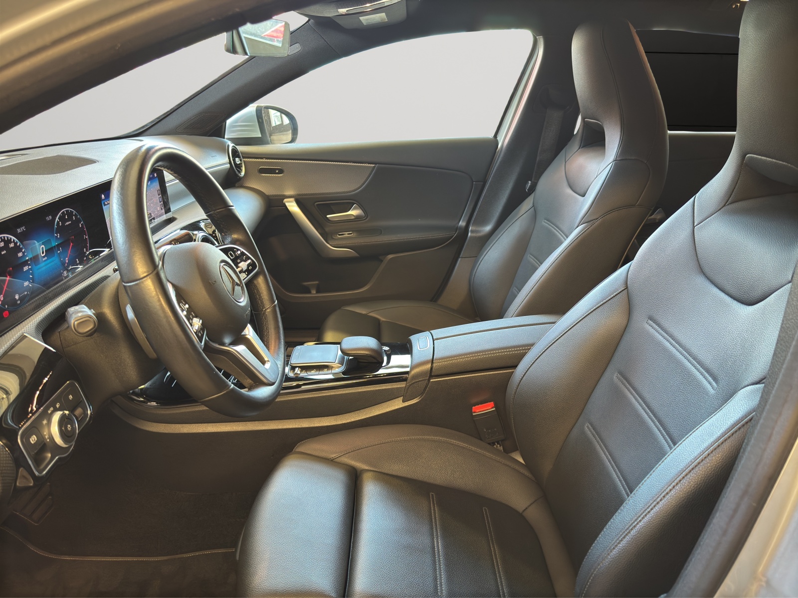 MERCEDES-BENZ A 180 Progressive-image-6