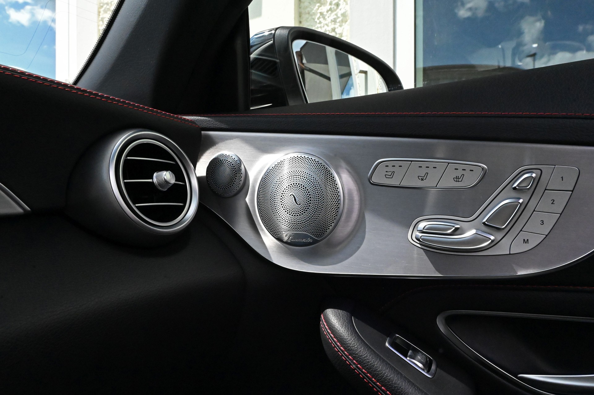 MERCEDES-BENZ C 43 Cabriolet AMG 4Matic 9G-Tronic-image-18