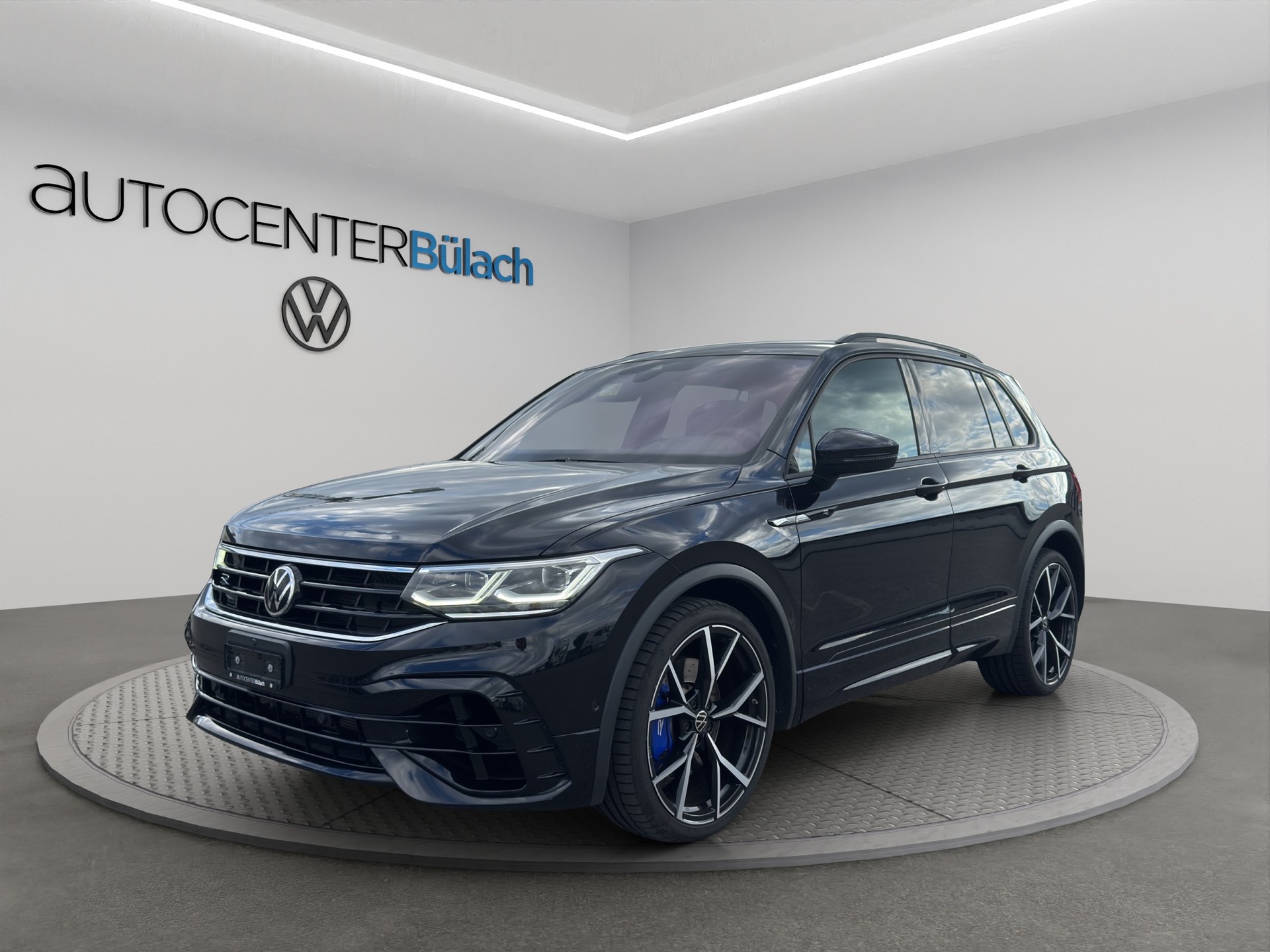 VW Tiguan 2.0TSI R 4Motion DSG-image-0