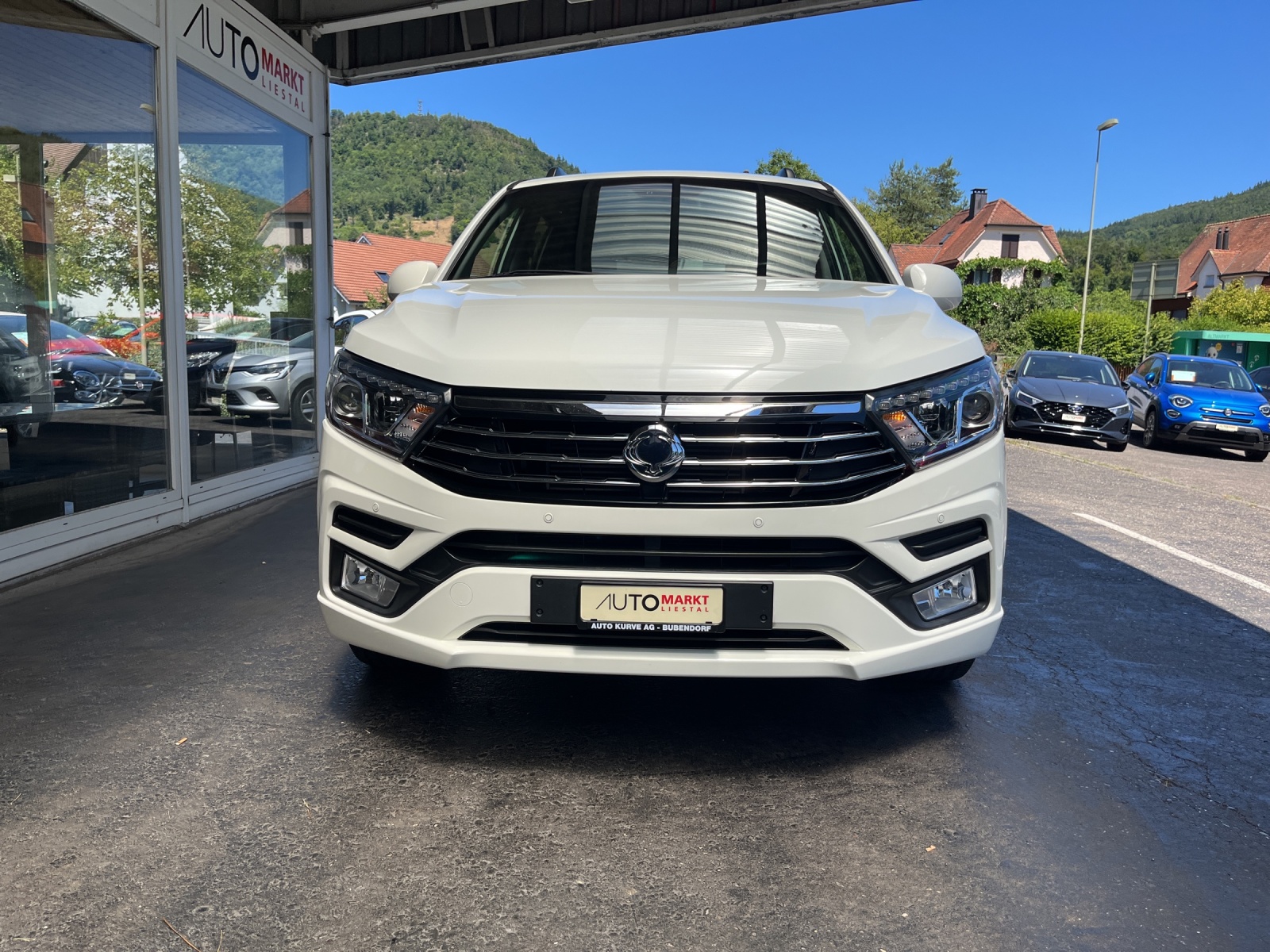 KGM-SsangYong Rodius SV220 e-XDi Sapphire 4WD Automatic-image-5