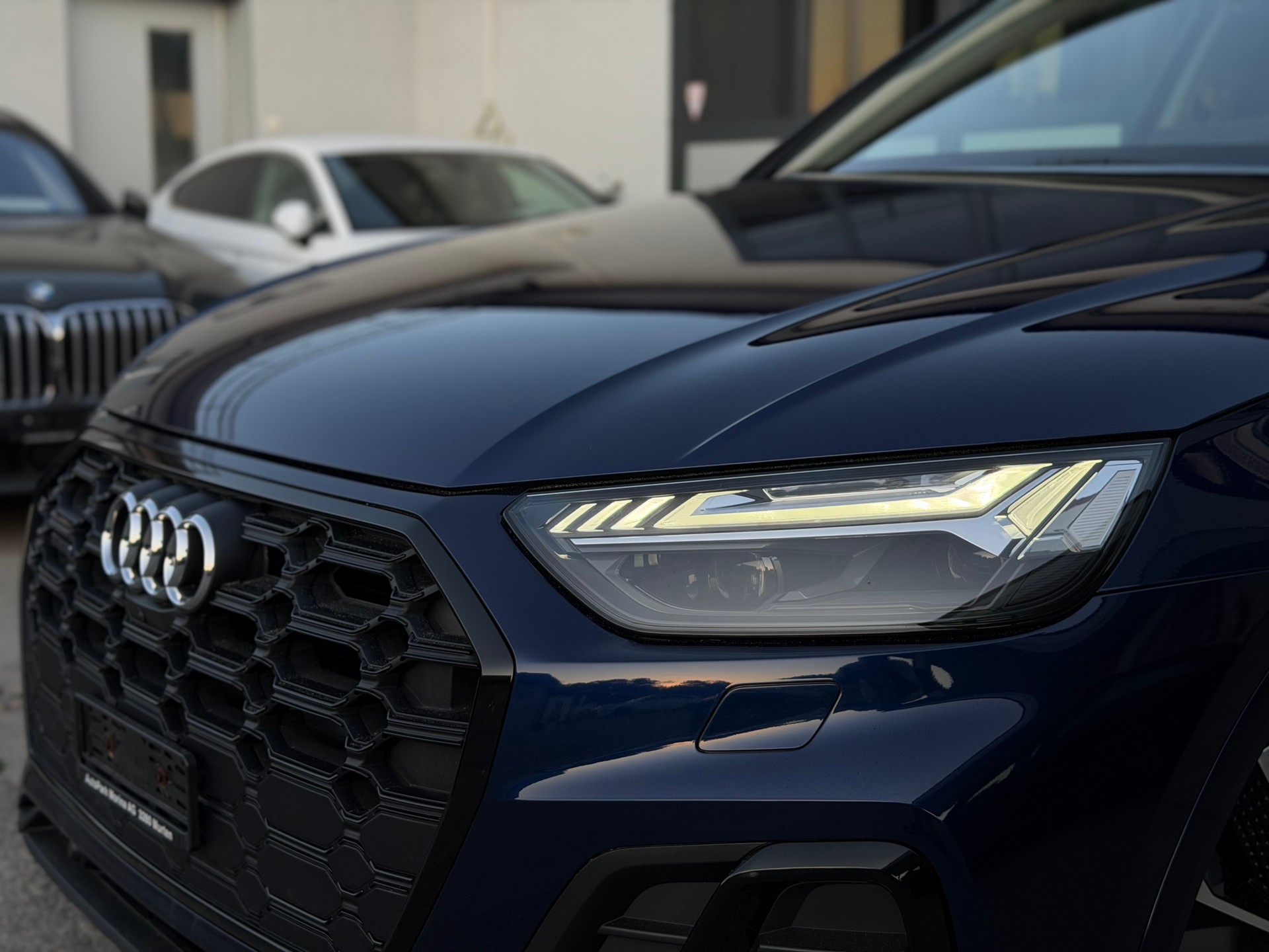 AUDI Q5 45 TFSI Black Edition quattro S-tronic-image-9