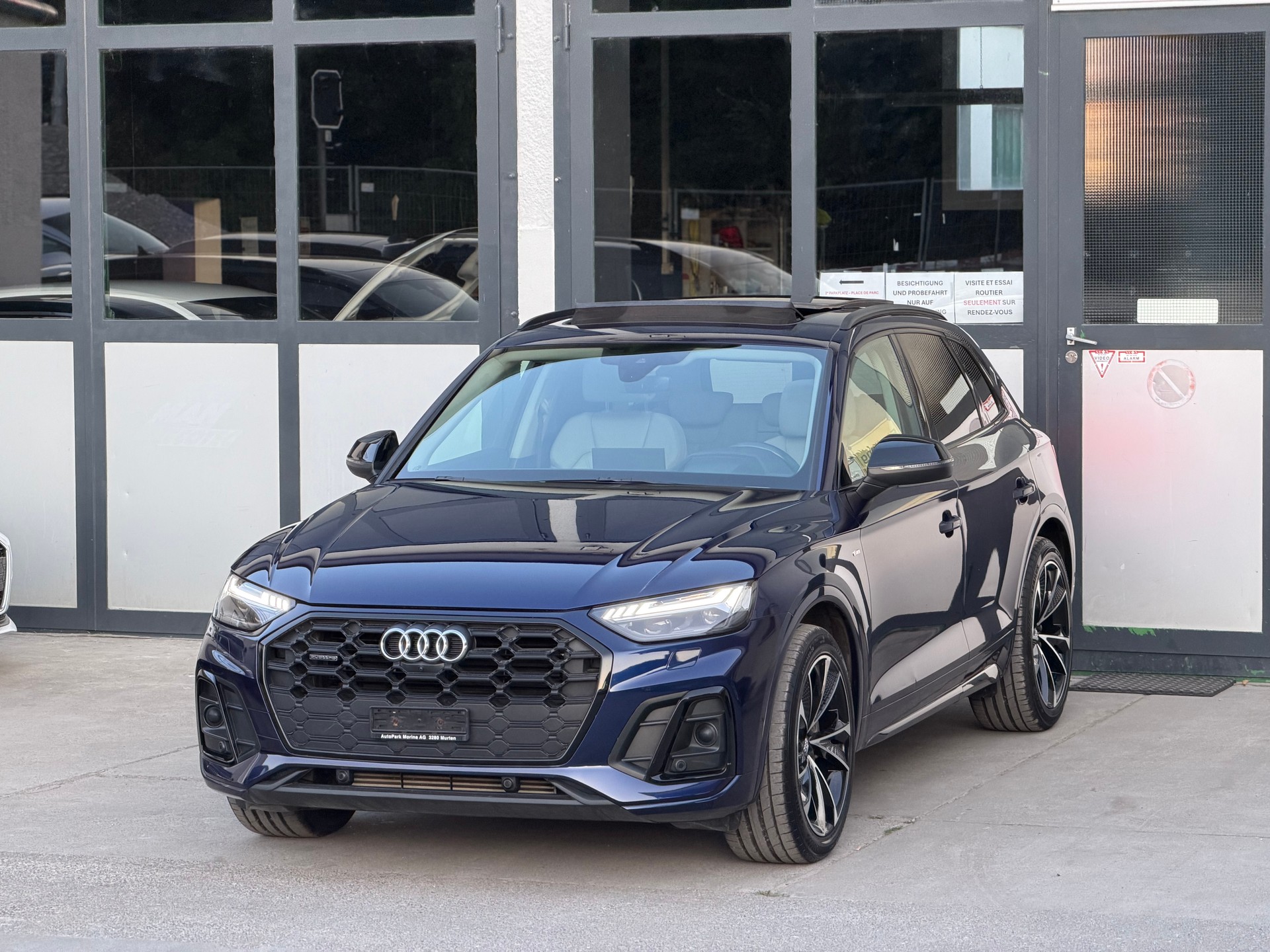 AUDI Q5 45 TFSI Black Edition quattro S-tronic-image-1