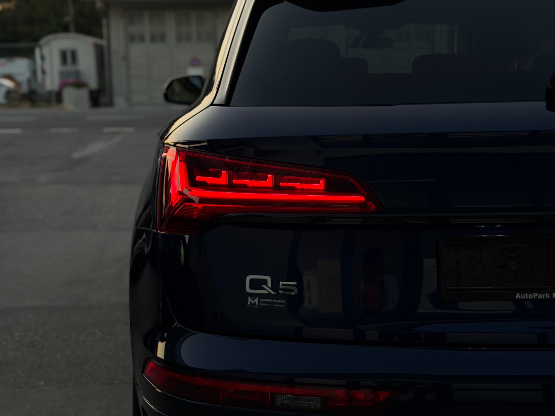 AUDI Q5 45 TFSI Black Edition quattro S-tronic-image-10