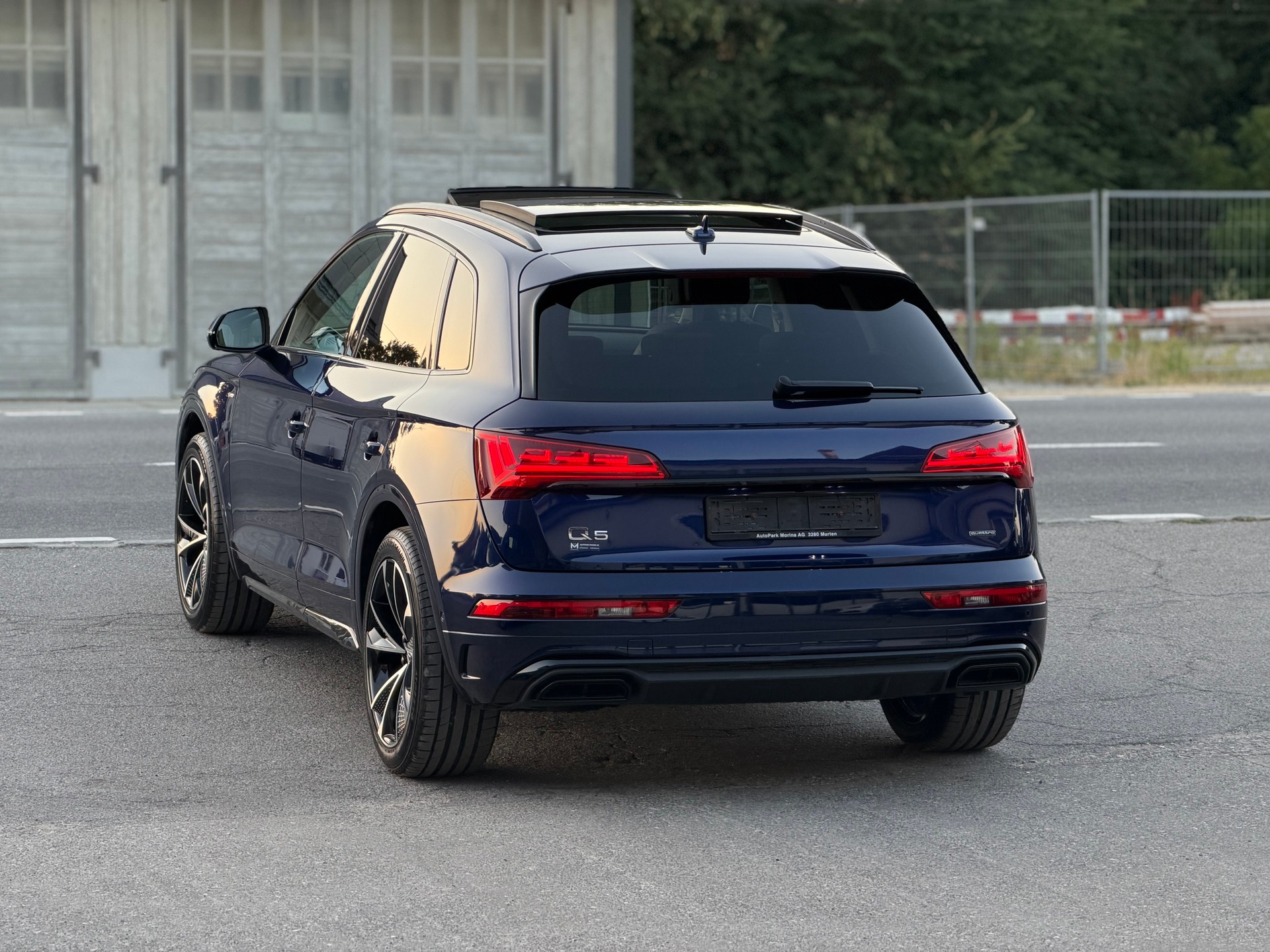 AUDI Q5 45 TFSI Black Edition quattro S-tronic-image-6