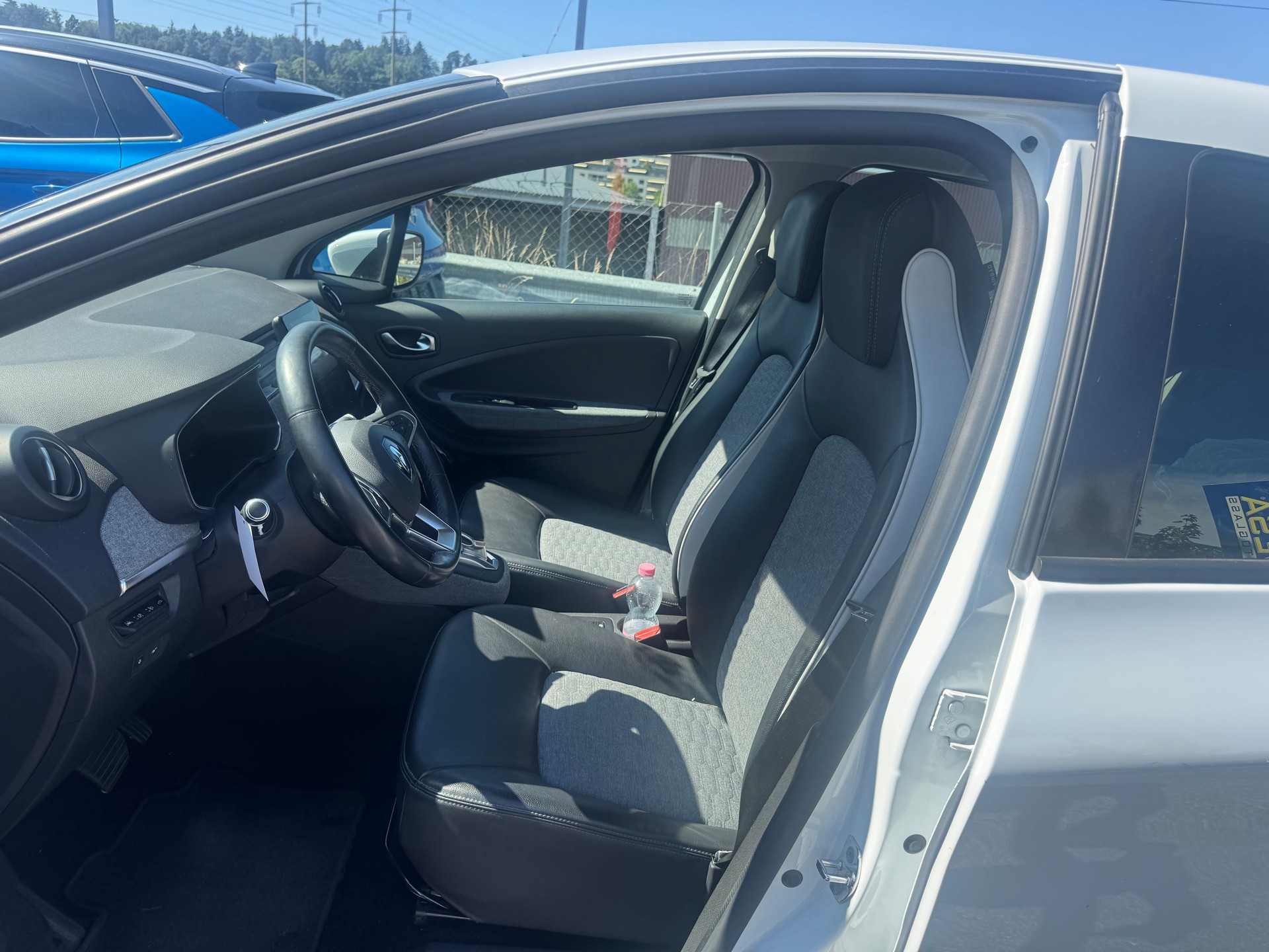 RENAULT Zoe Riviera R135 (Batterie Miete)-image-8