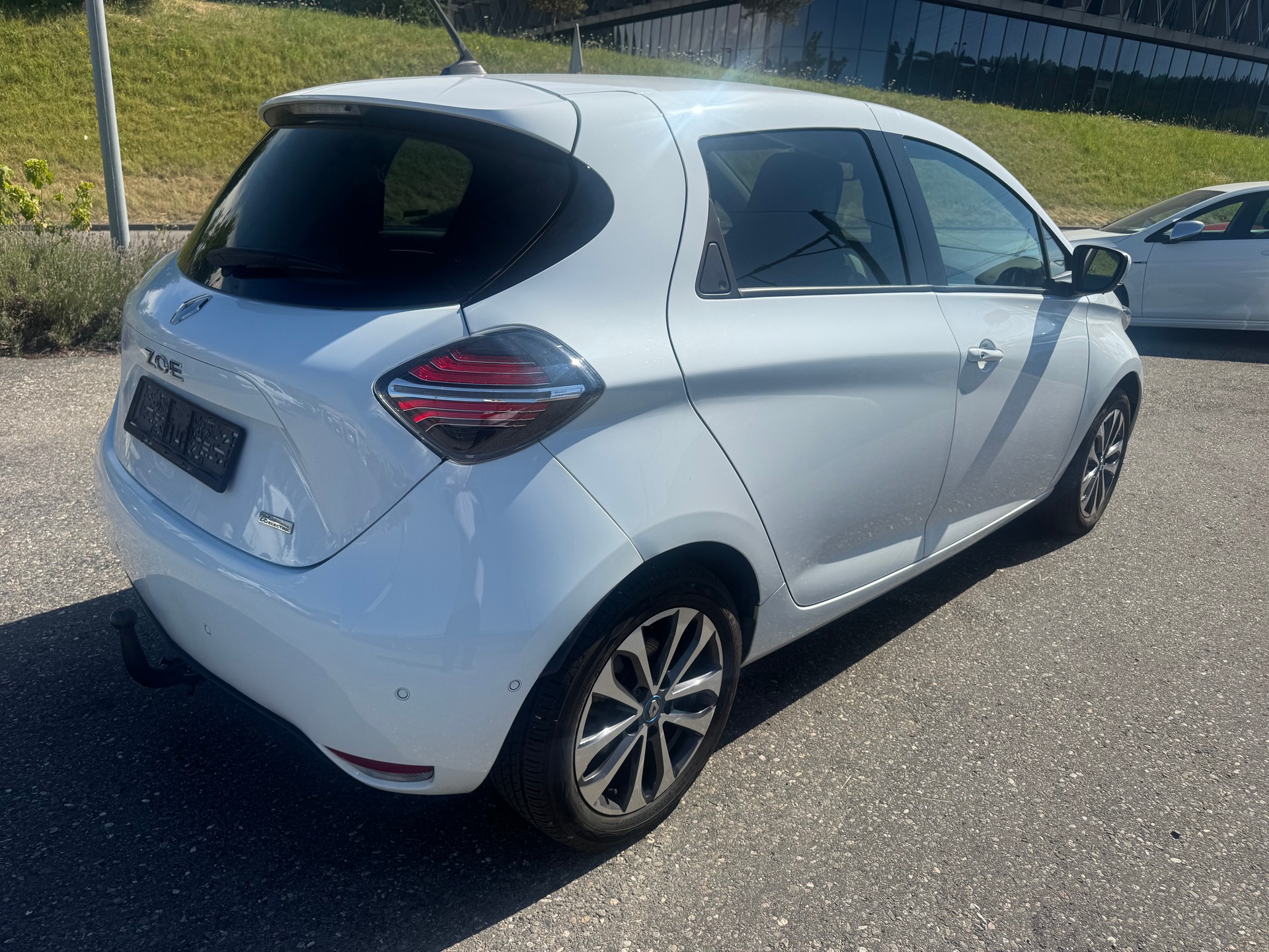 RENAULT Zoe Riviera R135 (Batterie Miete)-image-5