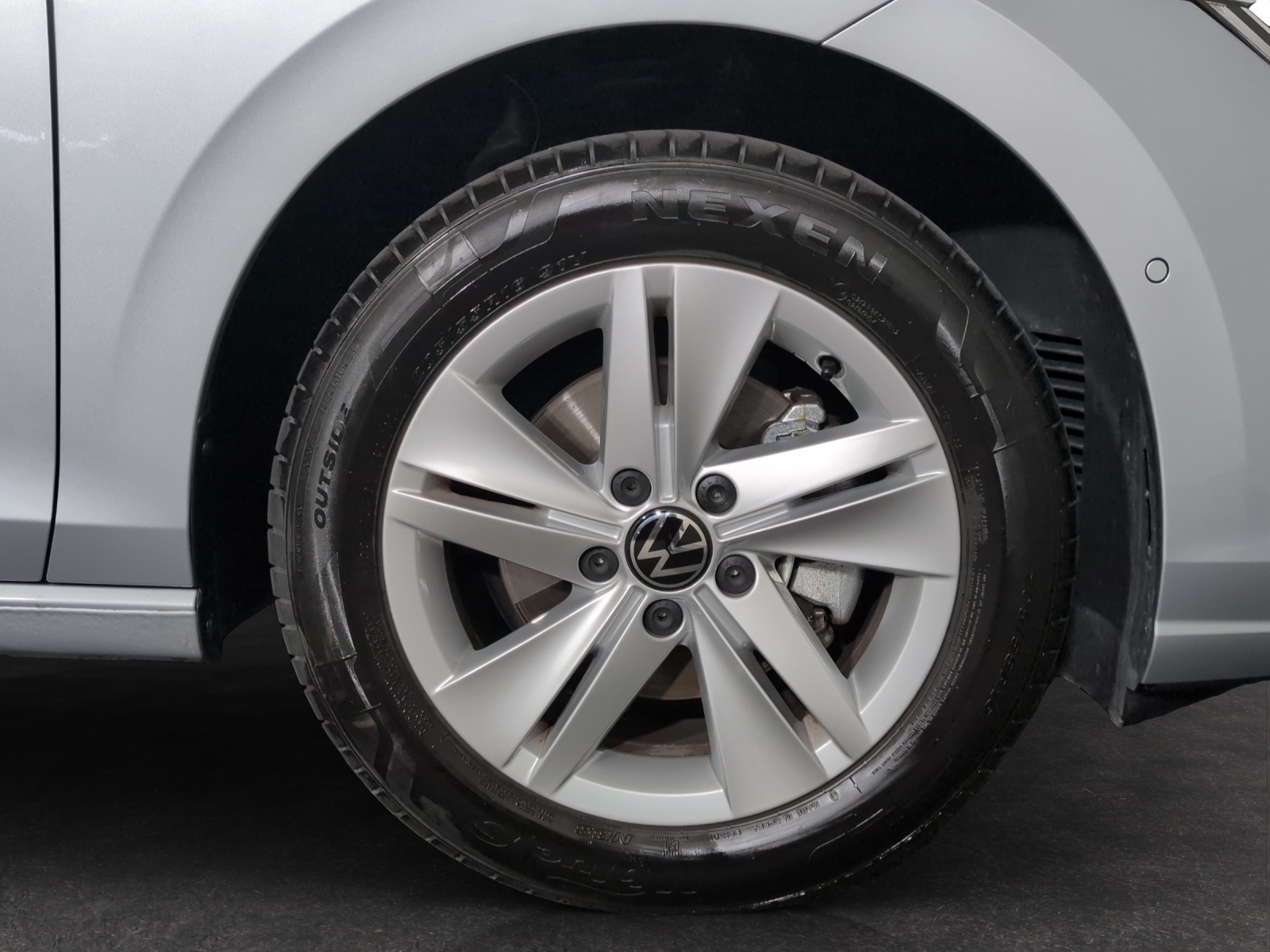 VW Golf 1.5 e TSI mHEV Life DSG-image-4