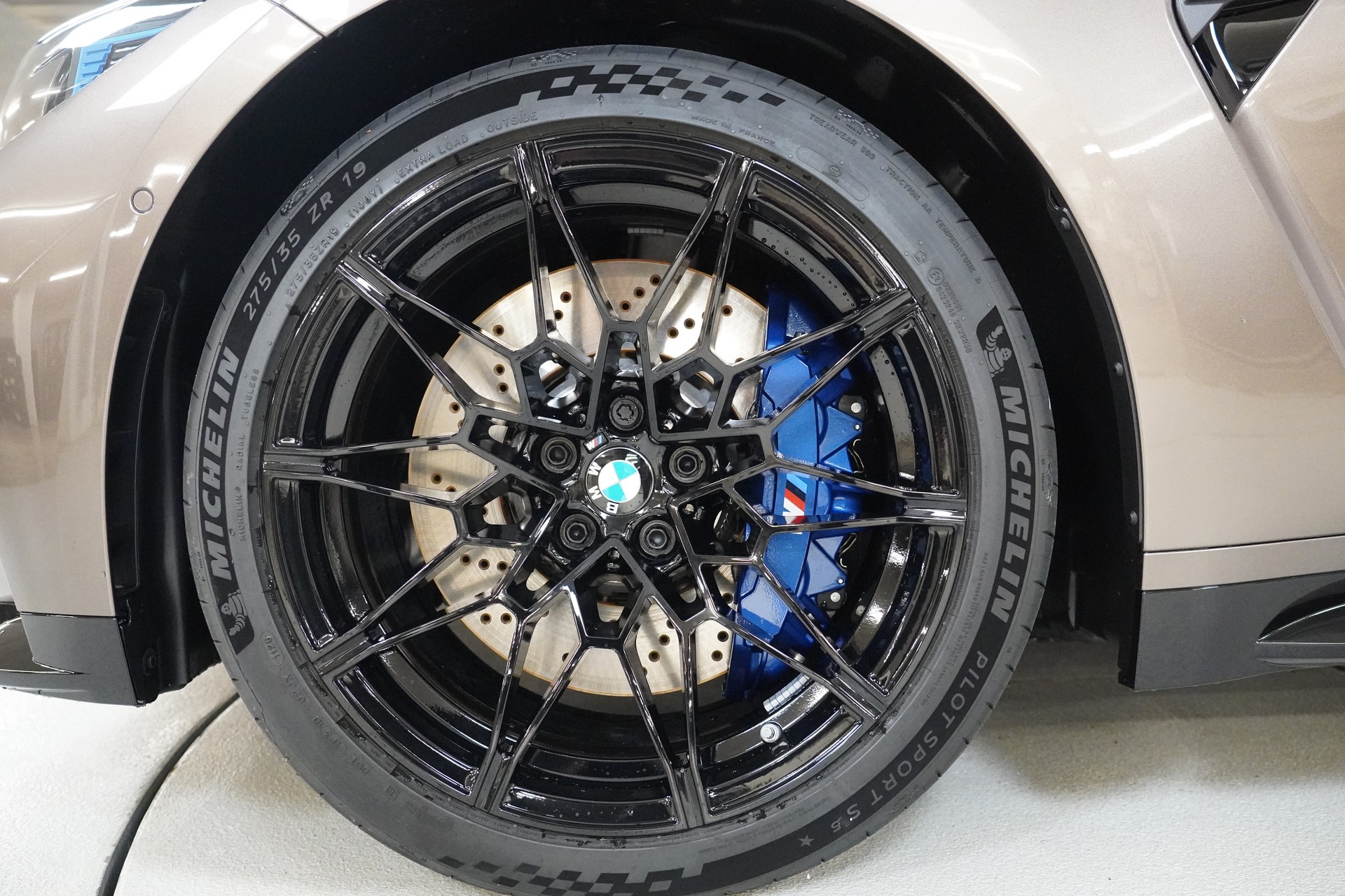 BMW M3 Touring xDrive Competition M-image-9