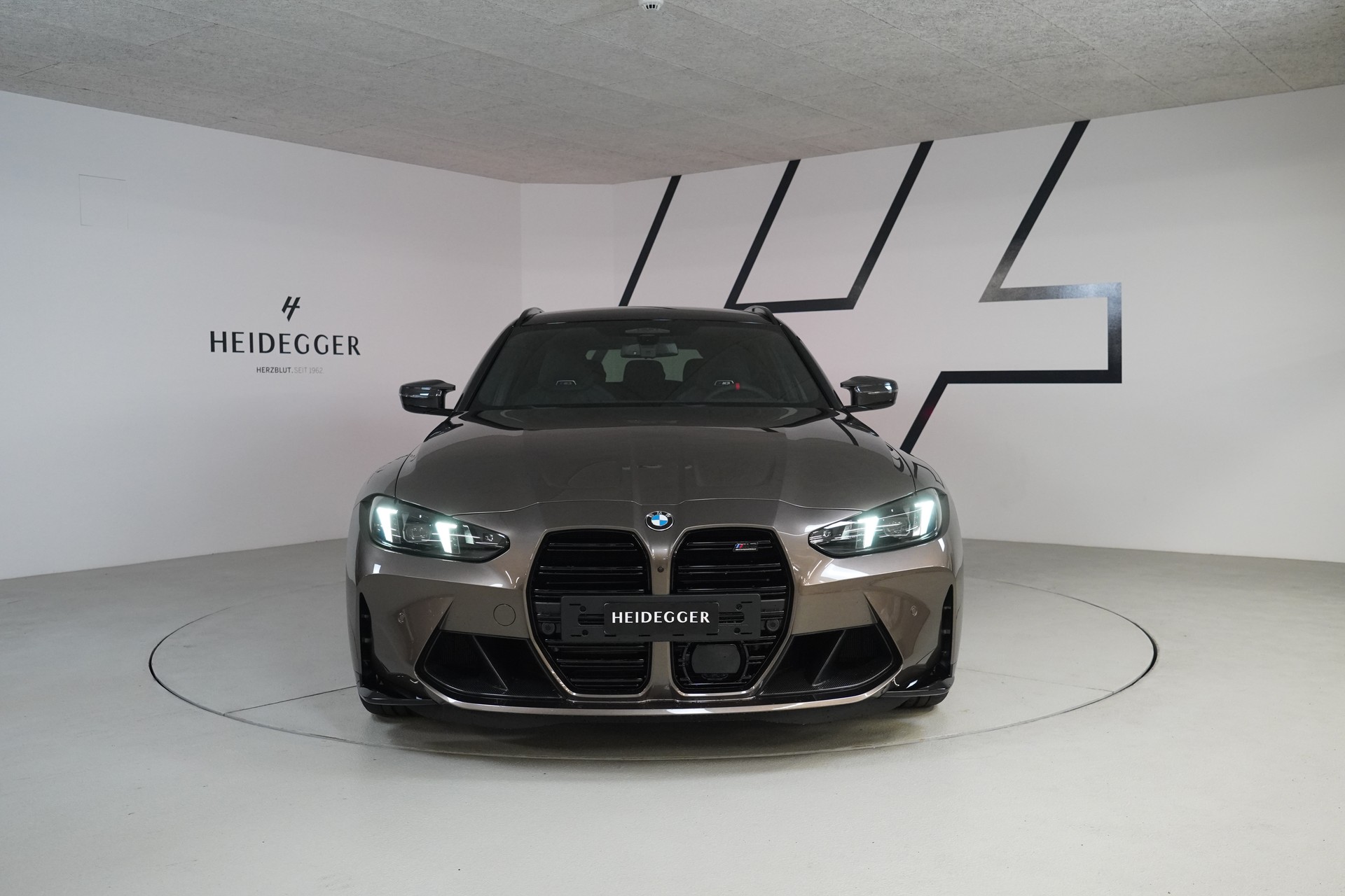 BMW M3 Touring xDrive Competition M-image-1