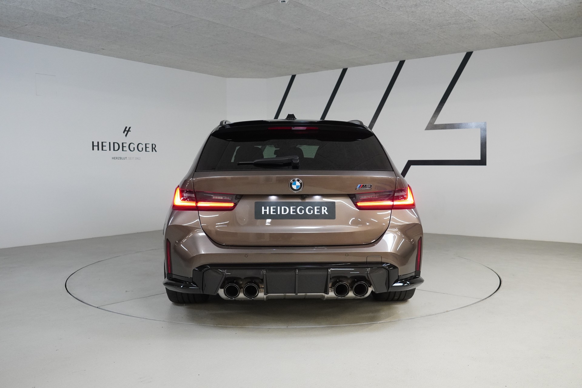 BMW M3 Touring xDrive Competition M-image-5