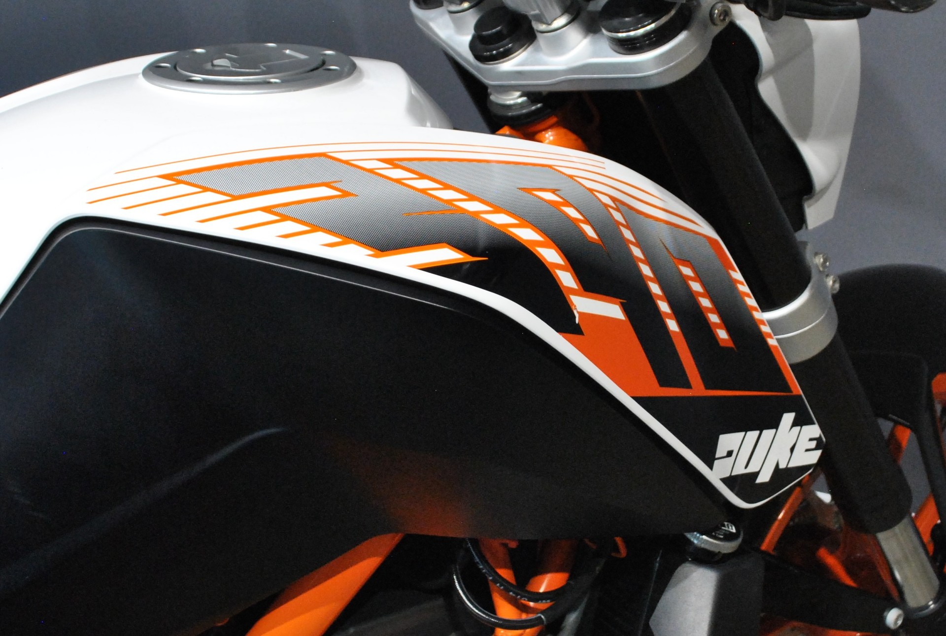 KTM 390 Duke ABS-image-6