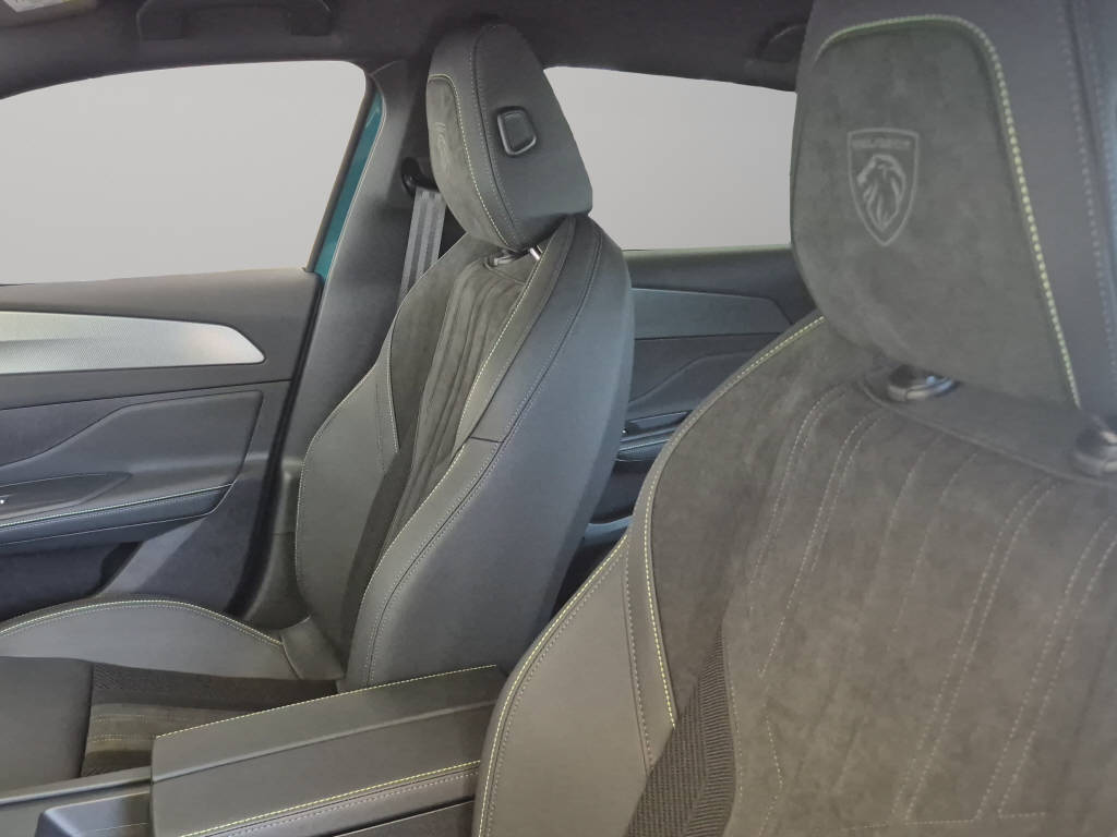 PEUGEOT 308 1.2 Hybrid GT-image-7
