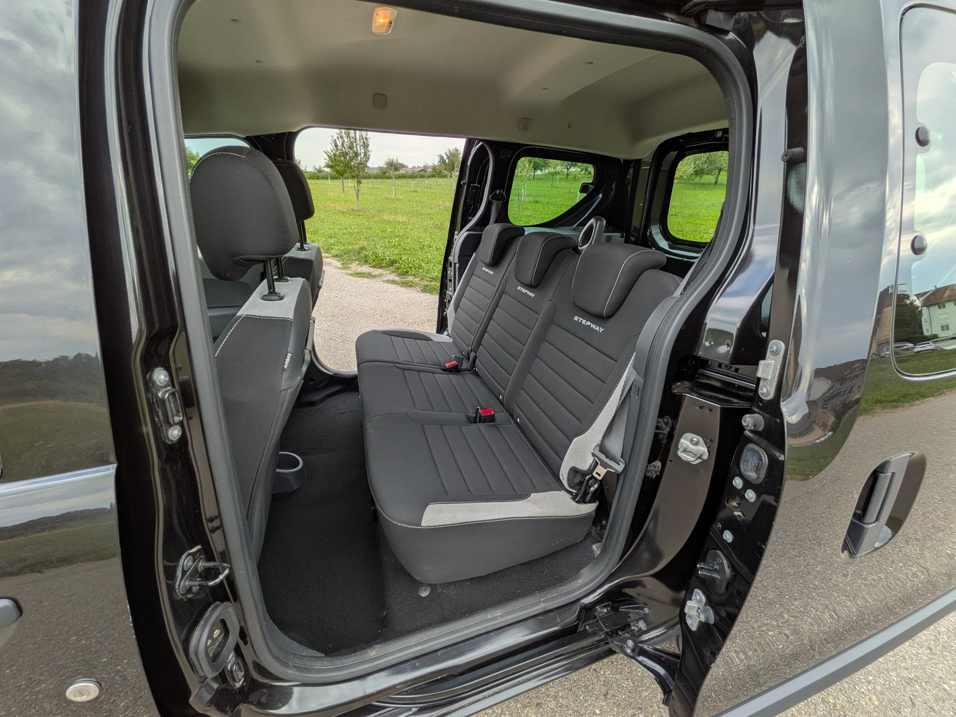 DACIA Dokker TCE 130 16V Stepway-image-10