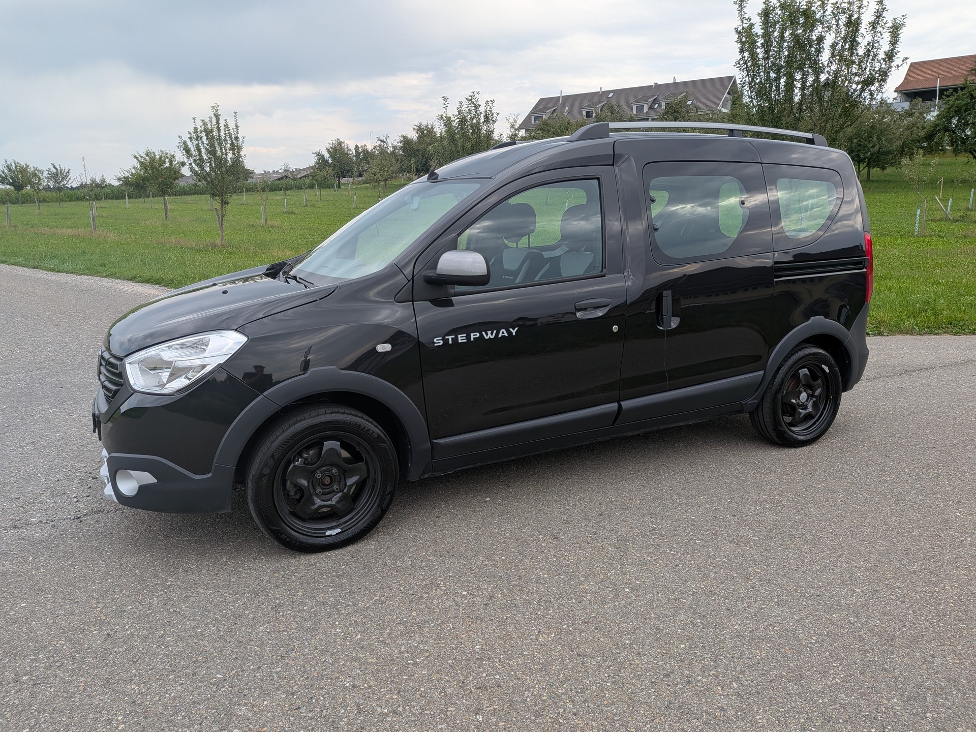 DACIA Dokker TCE 130 16V Stepway-image-2