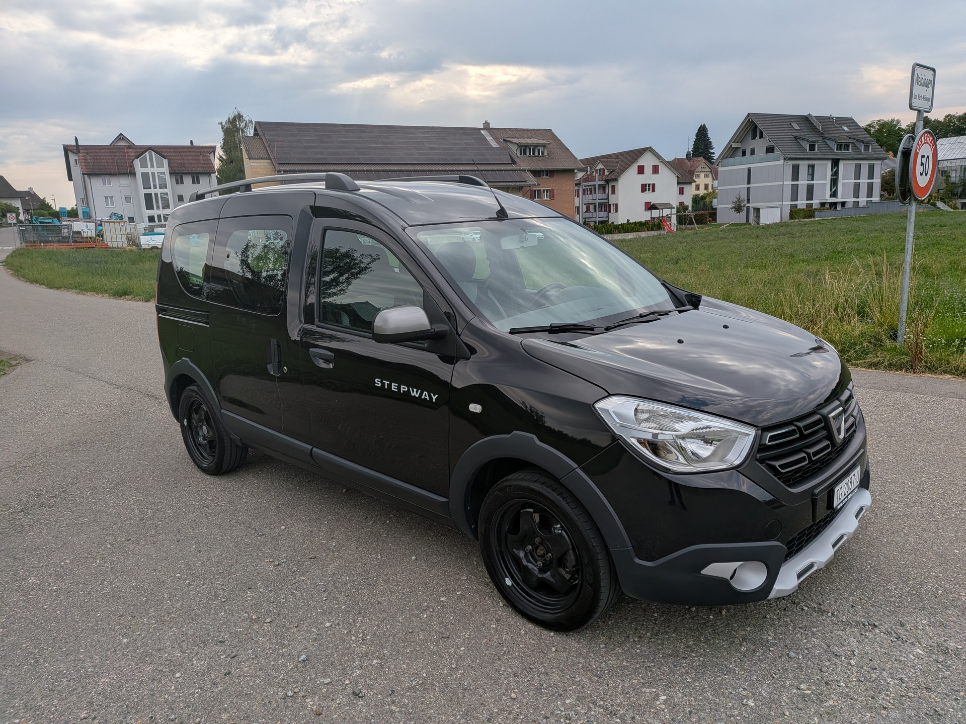 DACIA Dokker TCE 130 16V Stepway-image-1