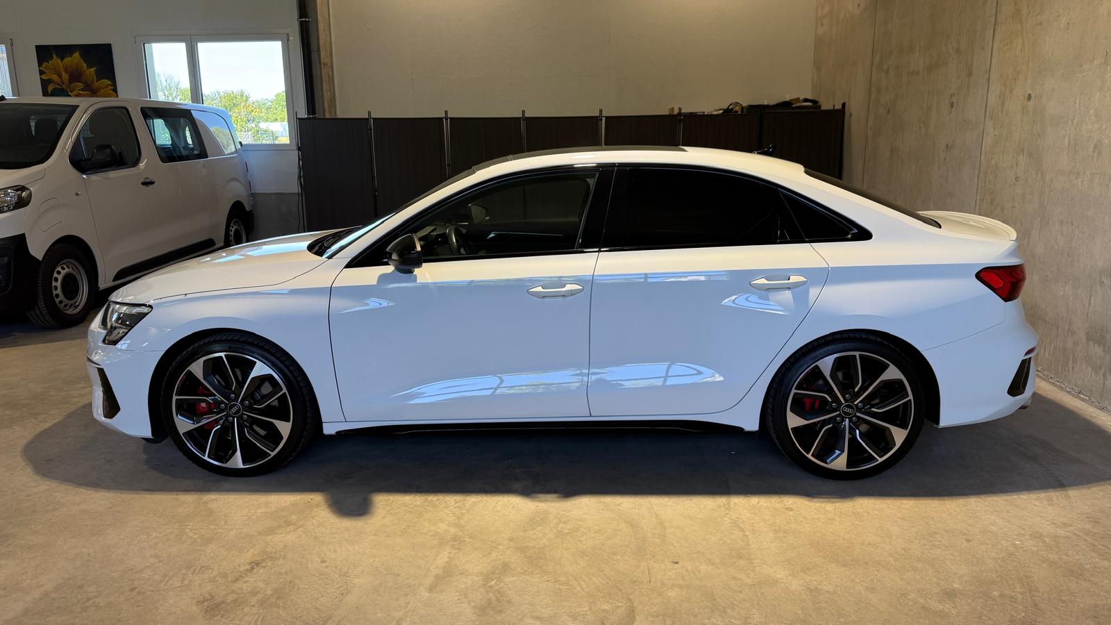 AUDI S3 Limousine 2.0 TFSI quattro S-Tronic-image-9