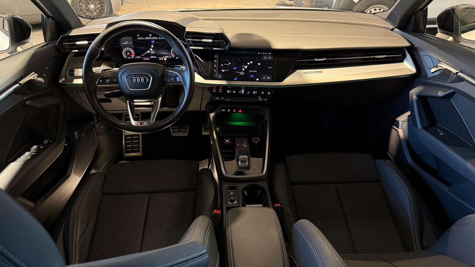 AUDI S3 Limousine 2.0 TFSI quattro S-Tronic-image-4