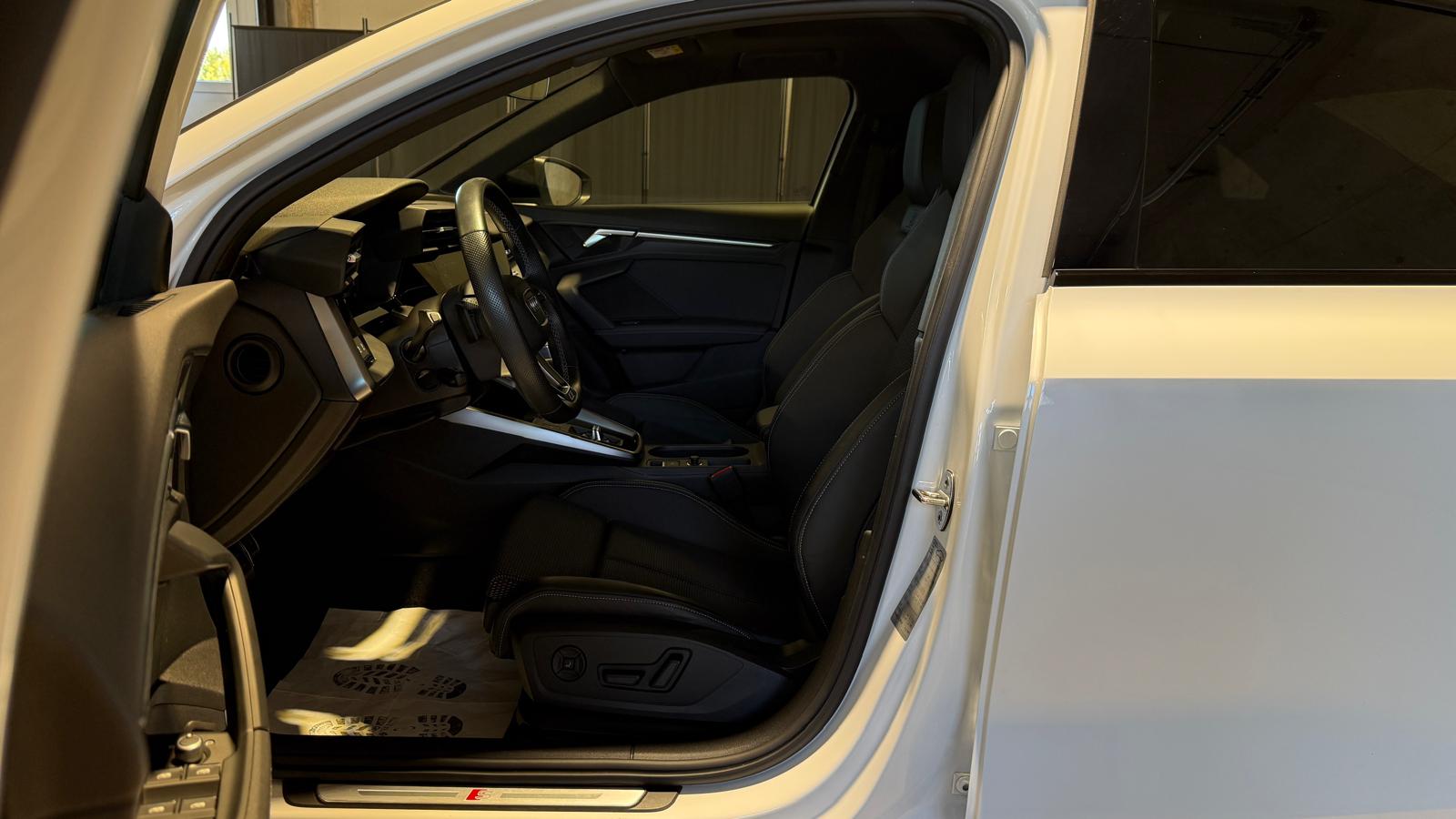 AUDI S3 Limousine 2.0 TFSI quattro S-Tronic-image-15