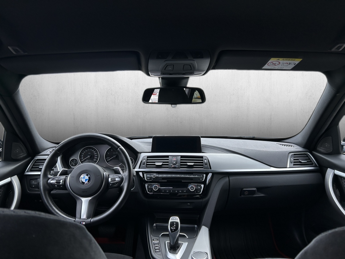 BMW 335d xDrive Touring Edition M Sport Steptronic-image-10