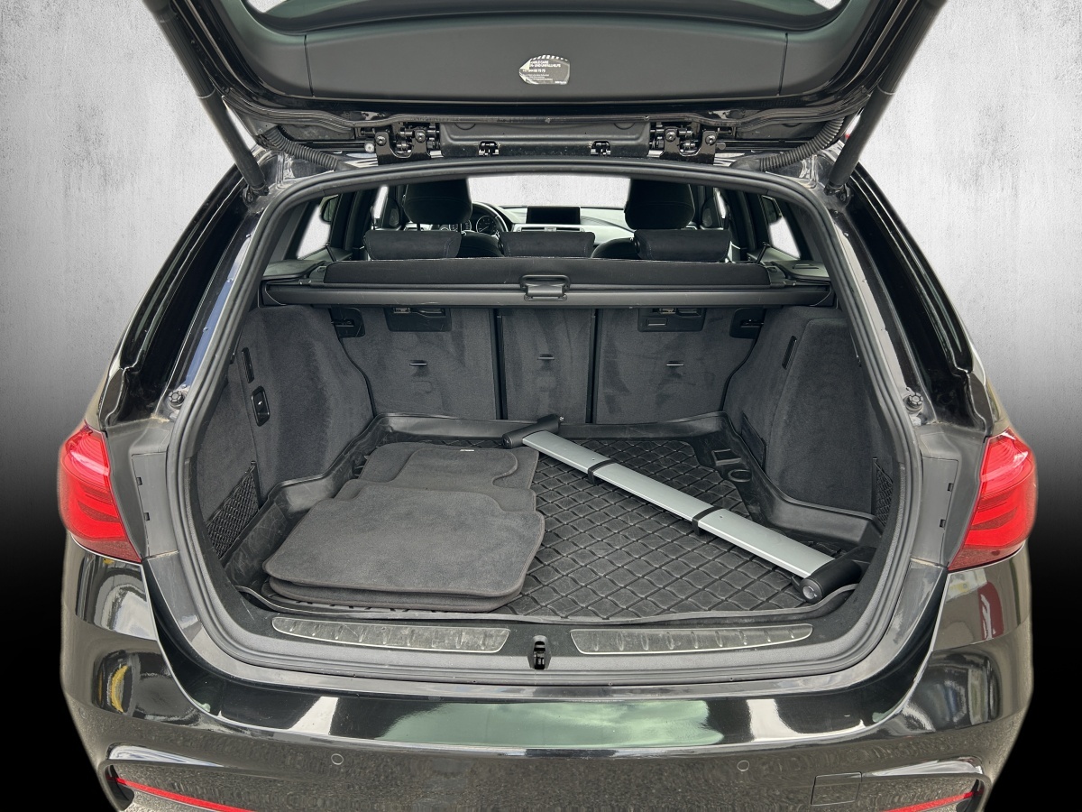 BMW 335d xDrive Touring Edition M Sport Steptronic-image-11