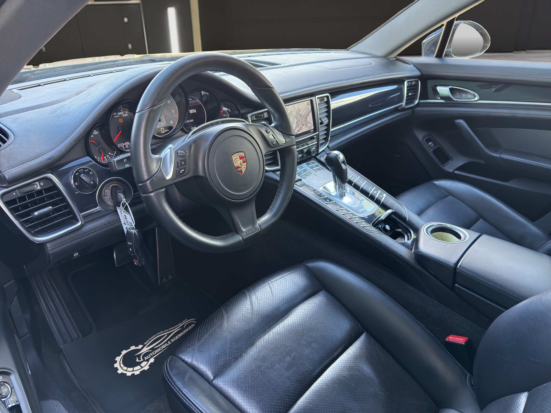 PORSCHE Panamera 4.8 V8 4S PDK-image-8