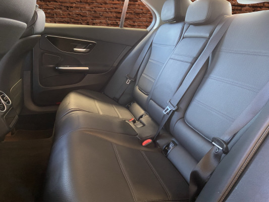 MERCEDES-BENZ C 180 Avantgarde-image-12