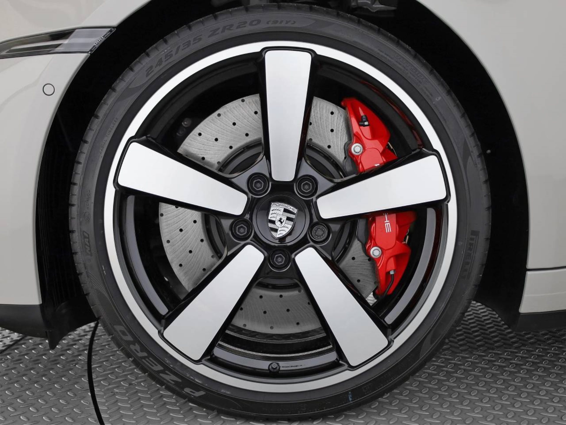 PORSCHE 911 Targa 4S-image-8