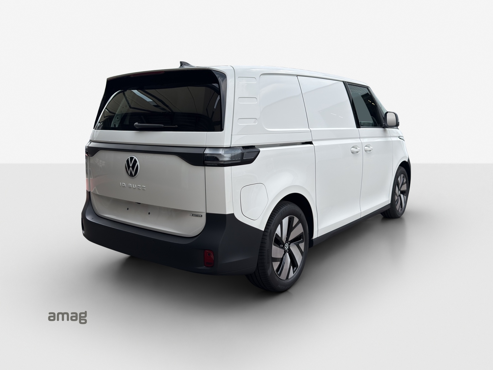 VW ID. Buzz Cargo Pro 4Motion-image-4
